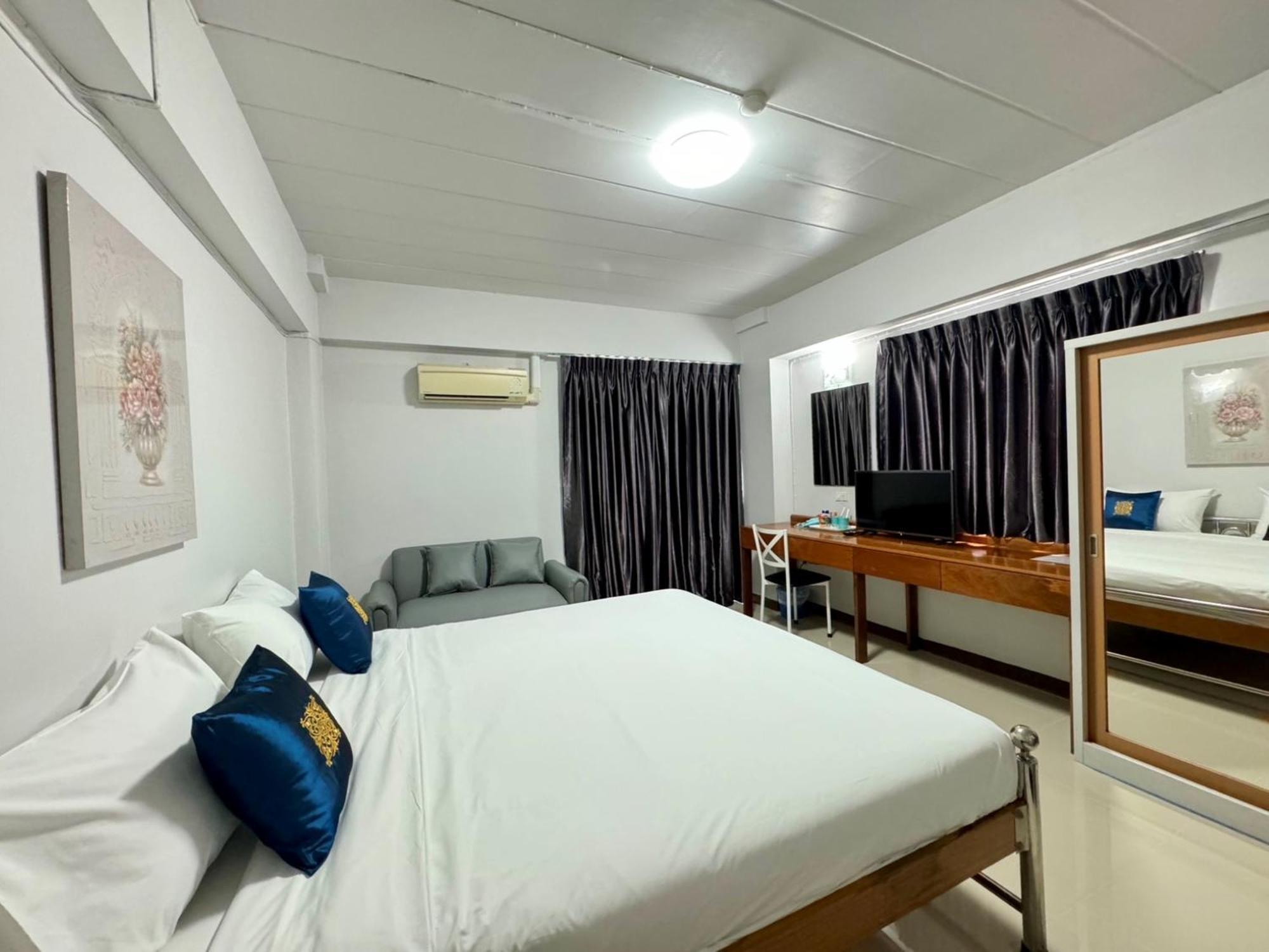 Nicha Bangkok