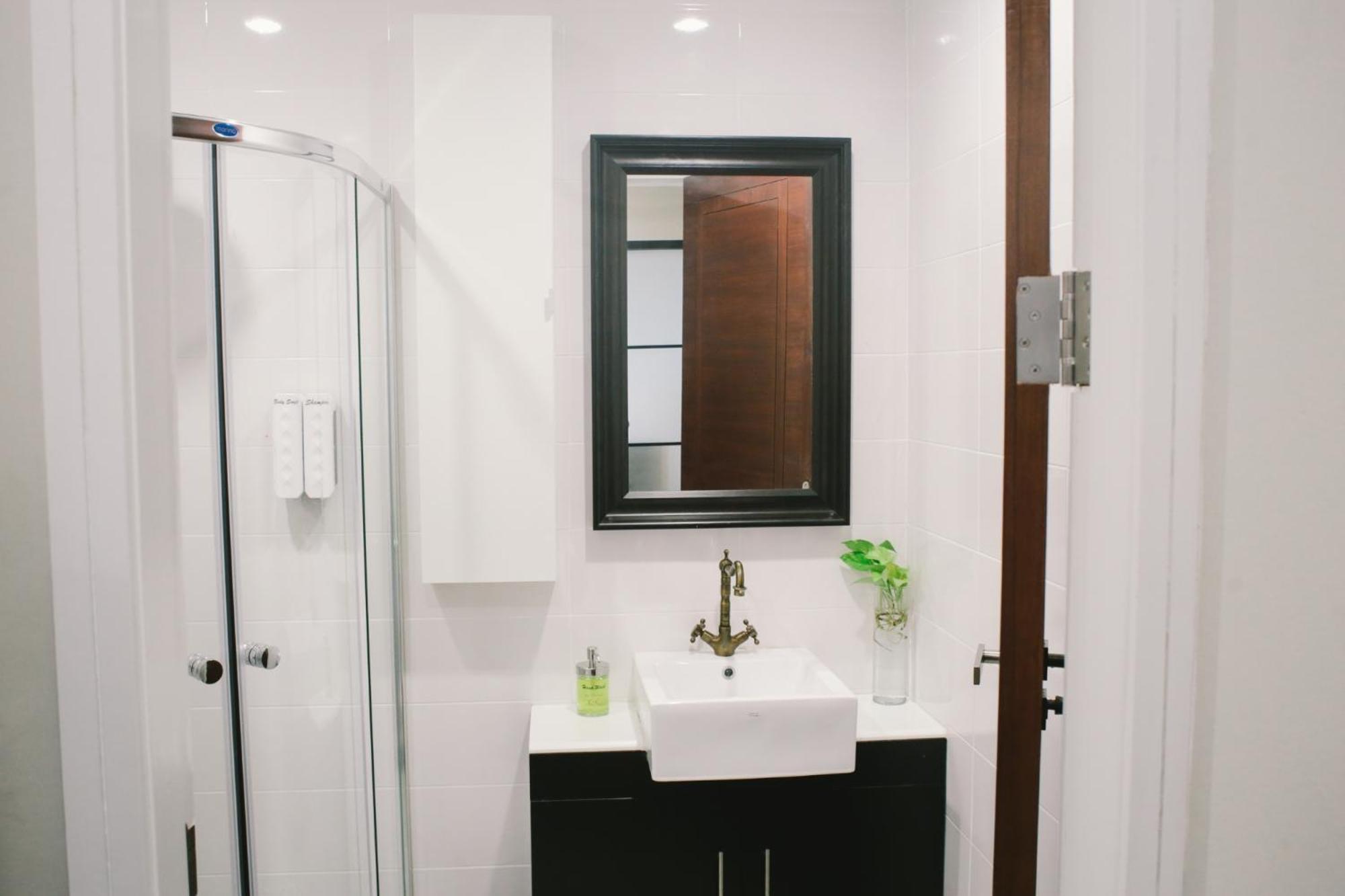 Cc Residences Aparthotel