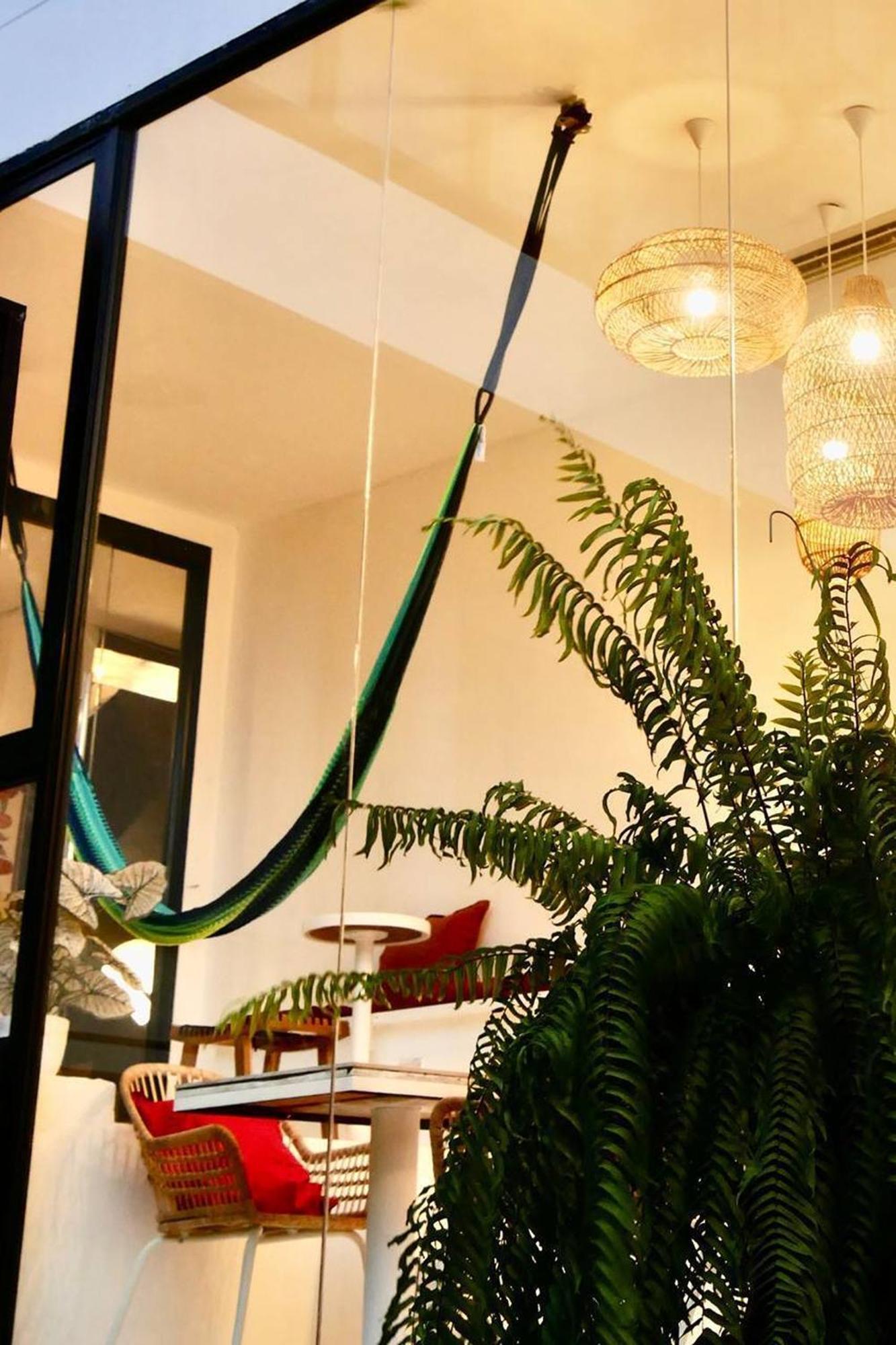 Blu Ari Stylish Gay Poshtel