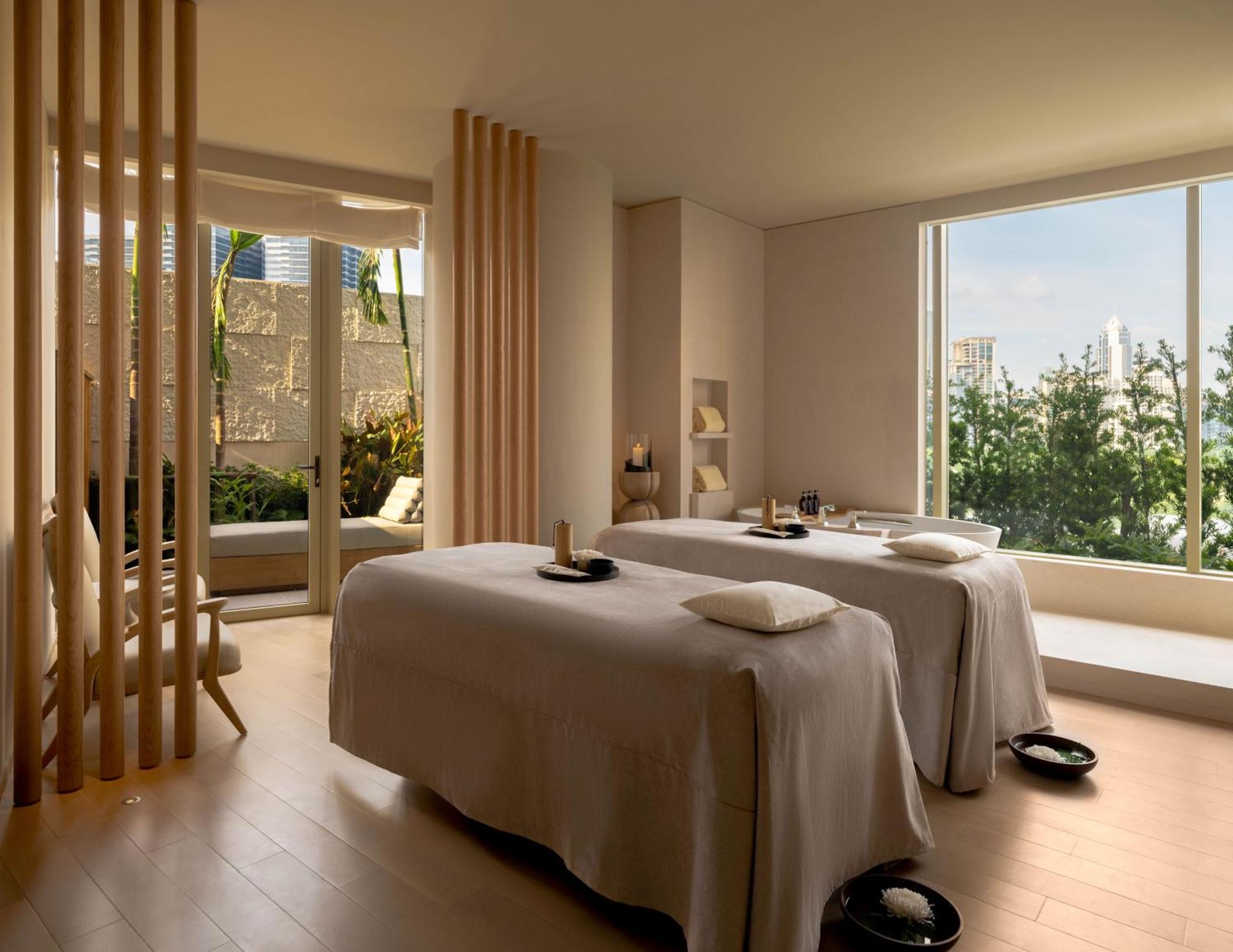 Dusit Thani 5*