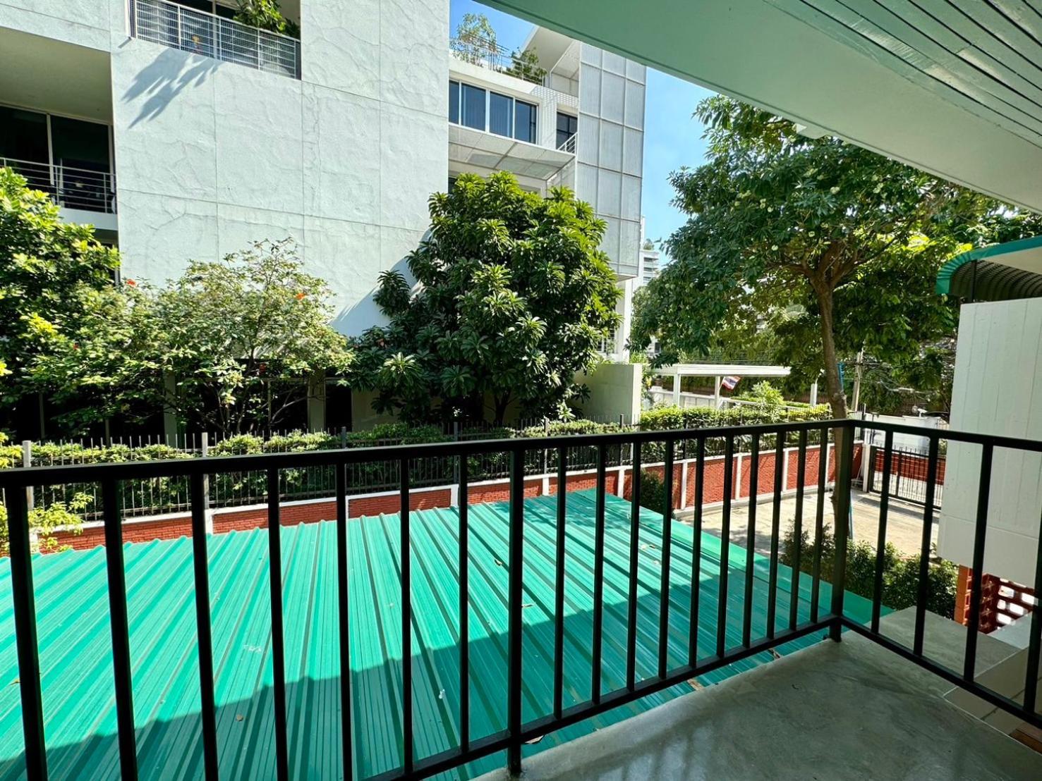 Em Sukhumvit - Near Terminal 21, Em District Malls, Bts And Mrt Lines 3*