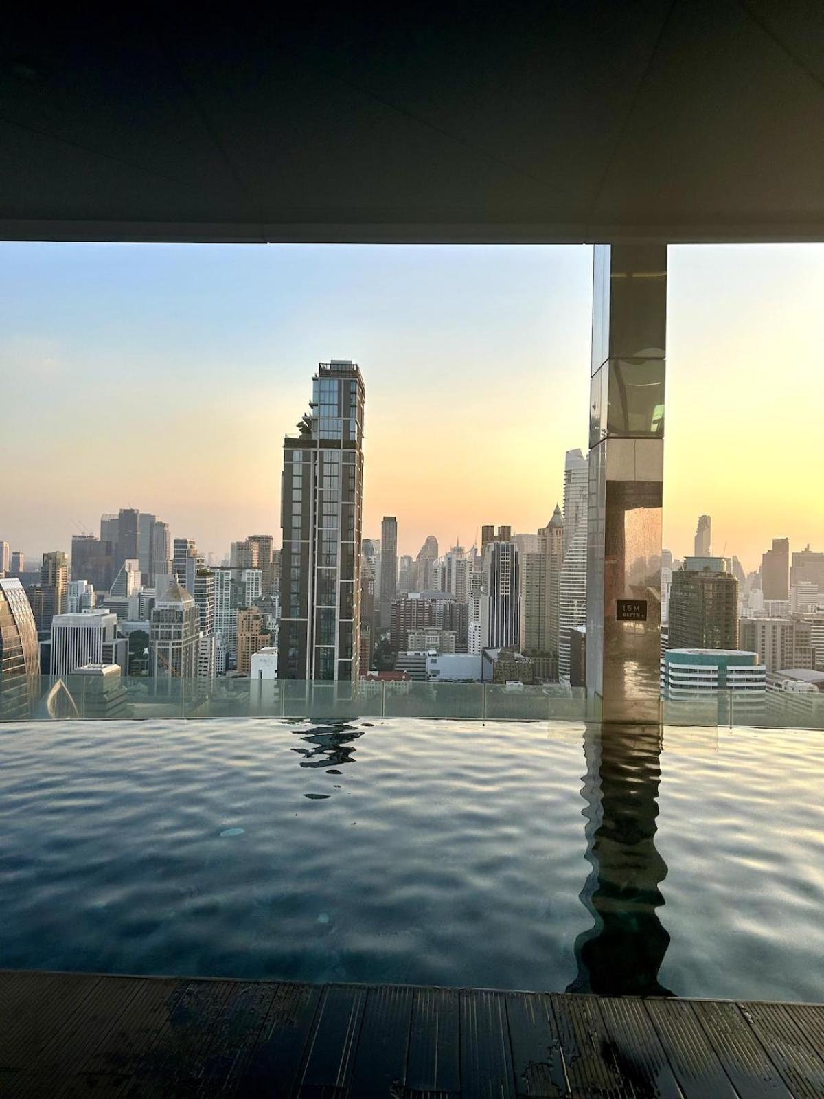Luxe Siam Pool 360 Near Bts Shopping Bangkok