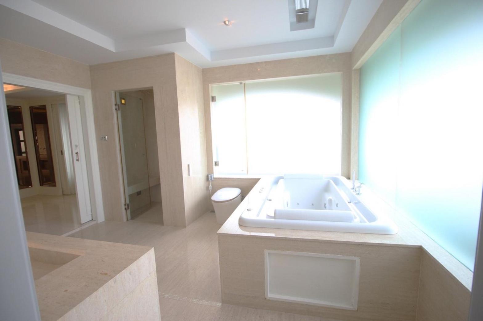 Sasha House Aparthotel