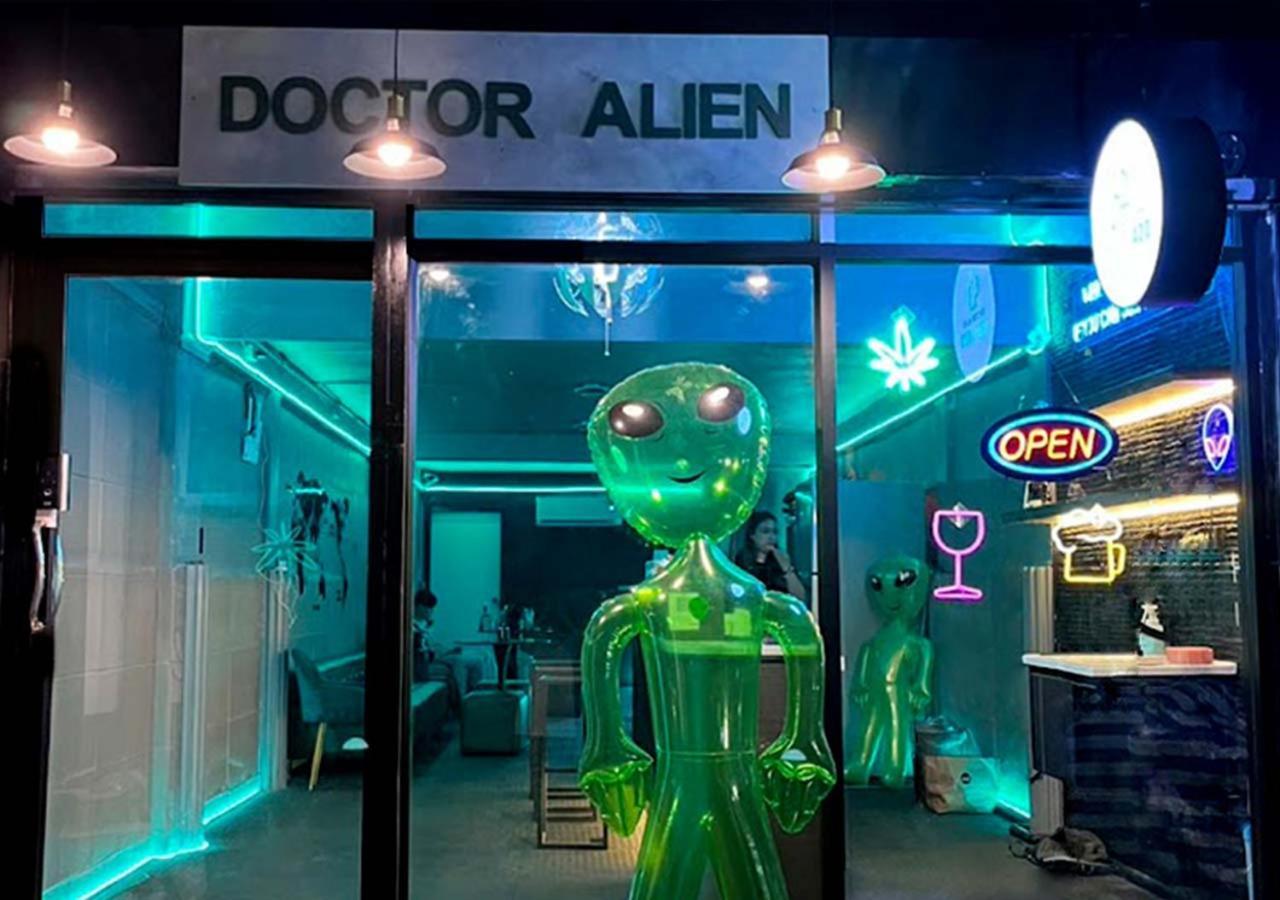 Doctor Alien Don Mueang Hostel *