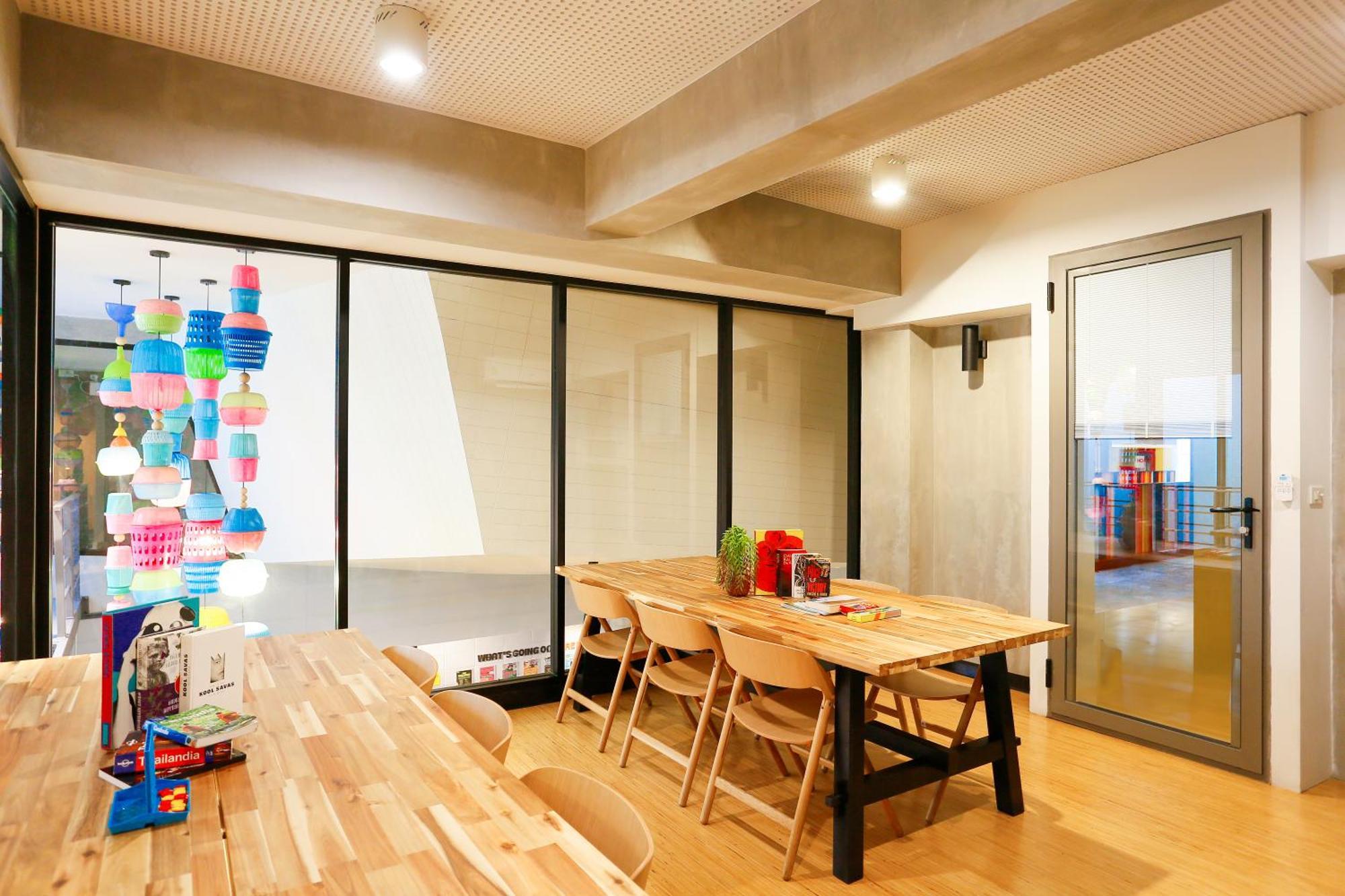 Hostel Lub D Siam - Opposite Mbk & Next To Skytrain - Perfect For Shopping Lovers! *