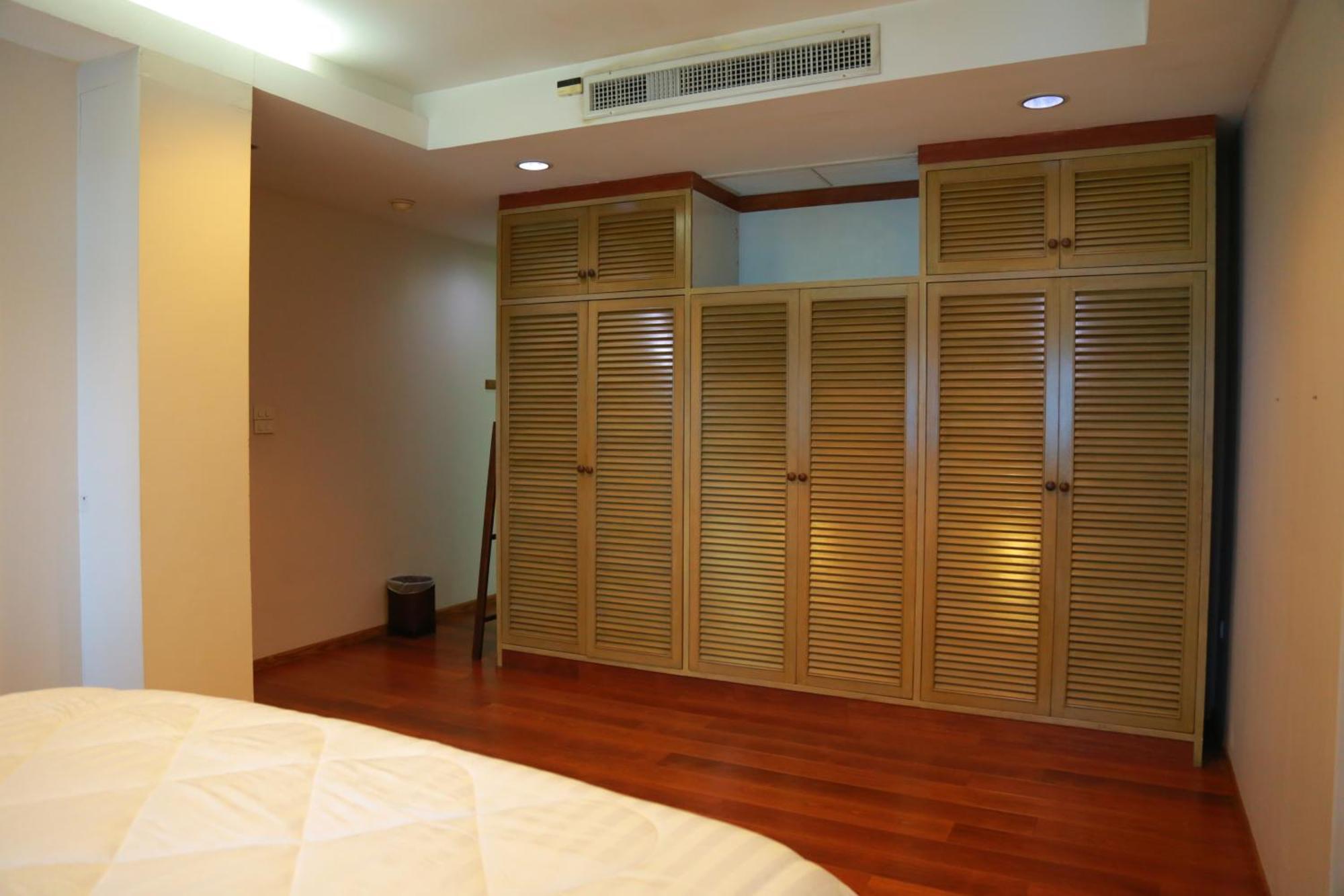 Hotel Upar Silom Near Mahanakhon Bangkok