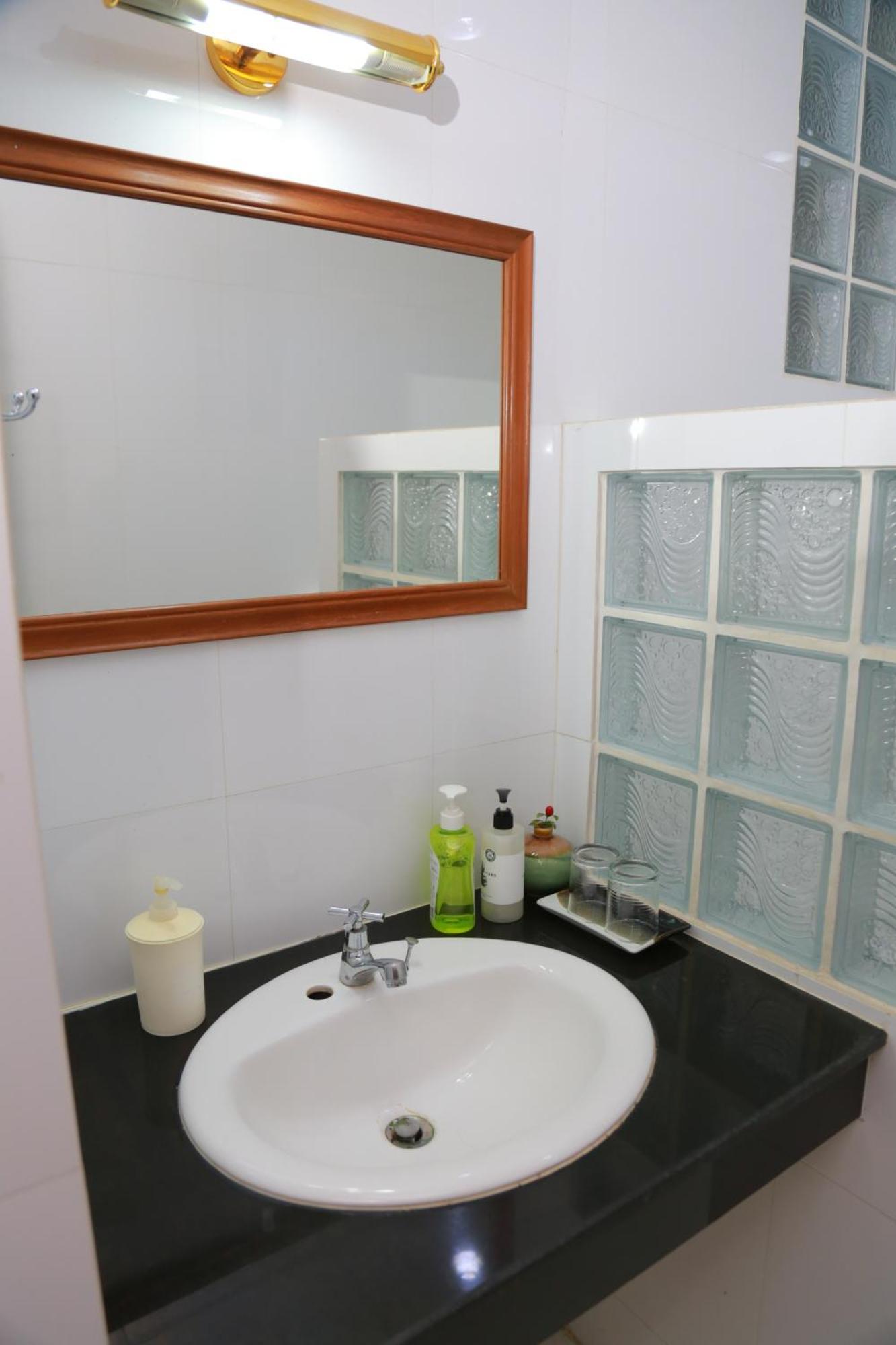 Upar Silom Near Mahanakhon Hotel 3*