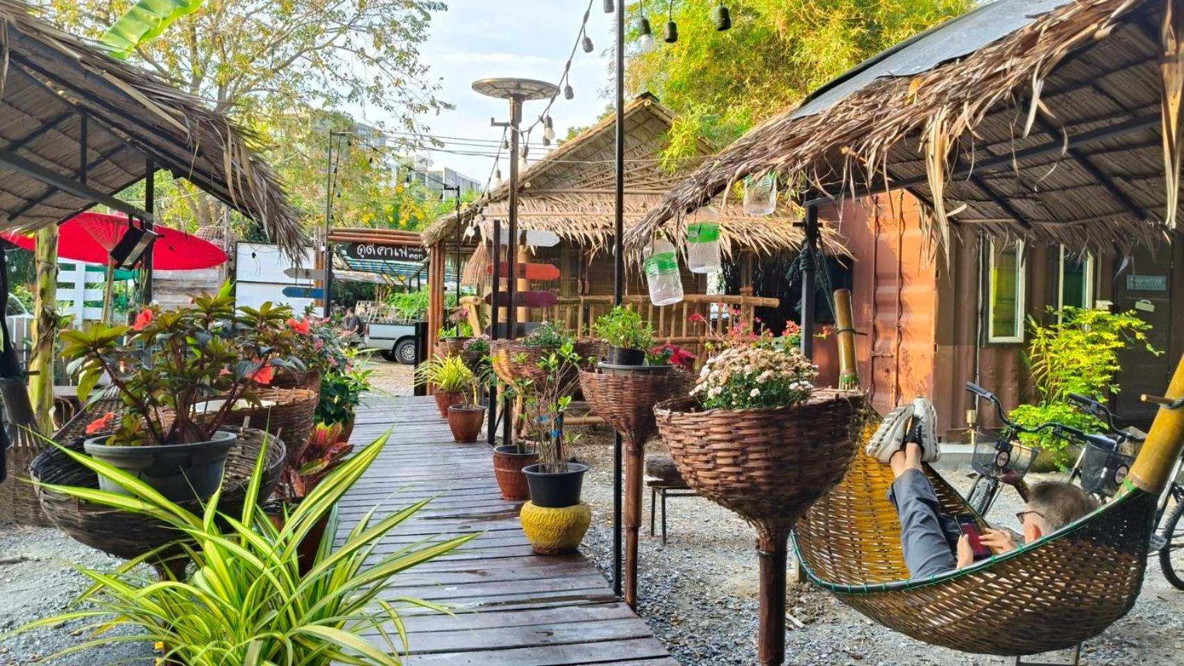 Do Dee Cafe Asrama