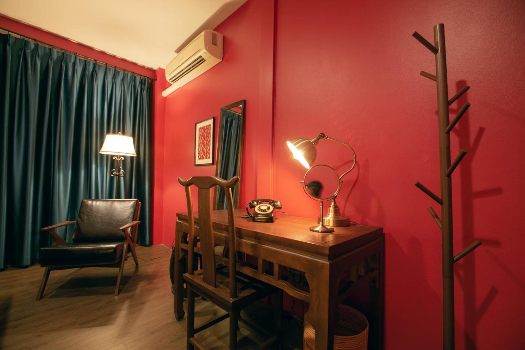 Caiyong Hometel & Cafe's Hostel Bangkok