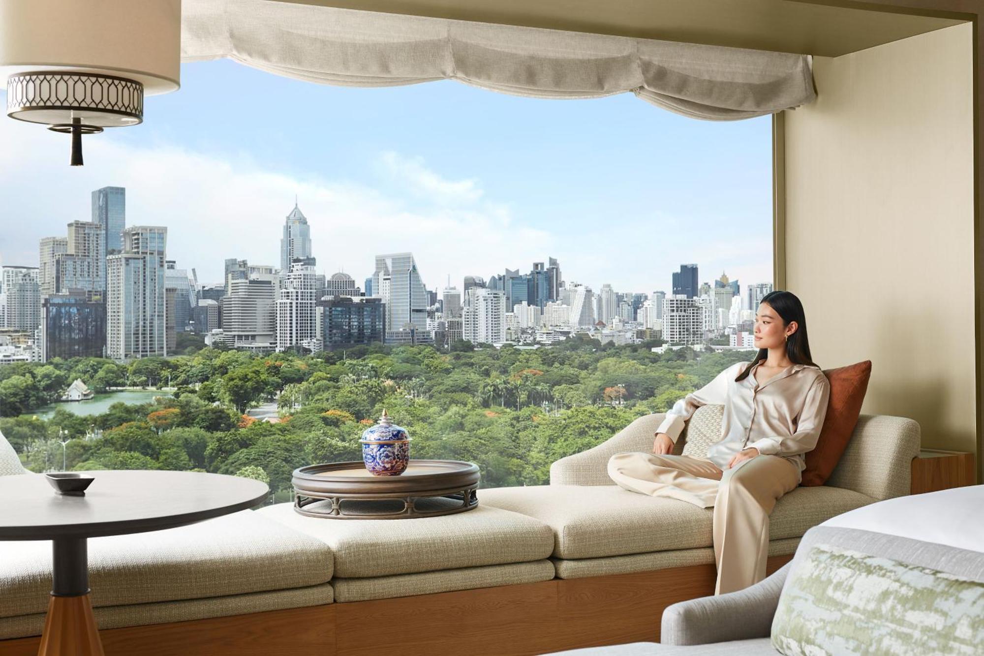 Dusit Thani Hotel 5*