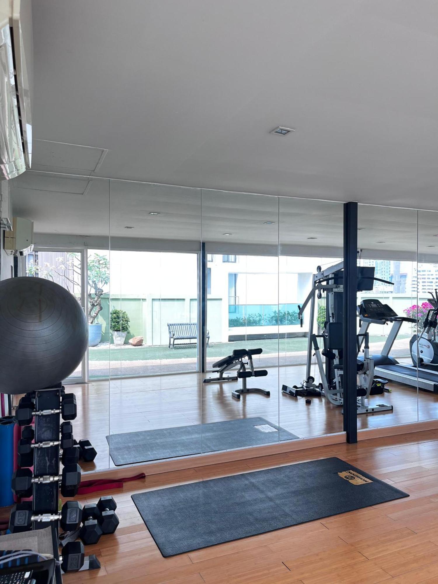 Spacious Sukhumvit Near Emquartier * Bangkok