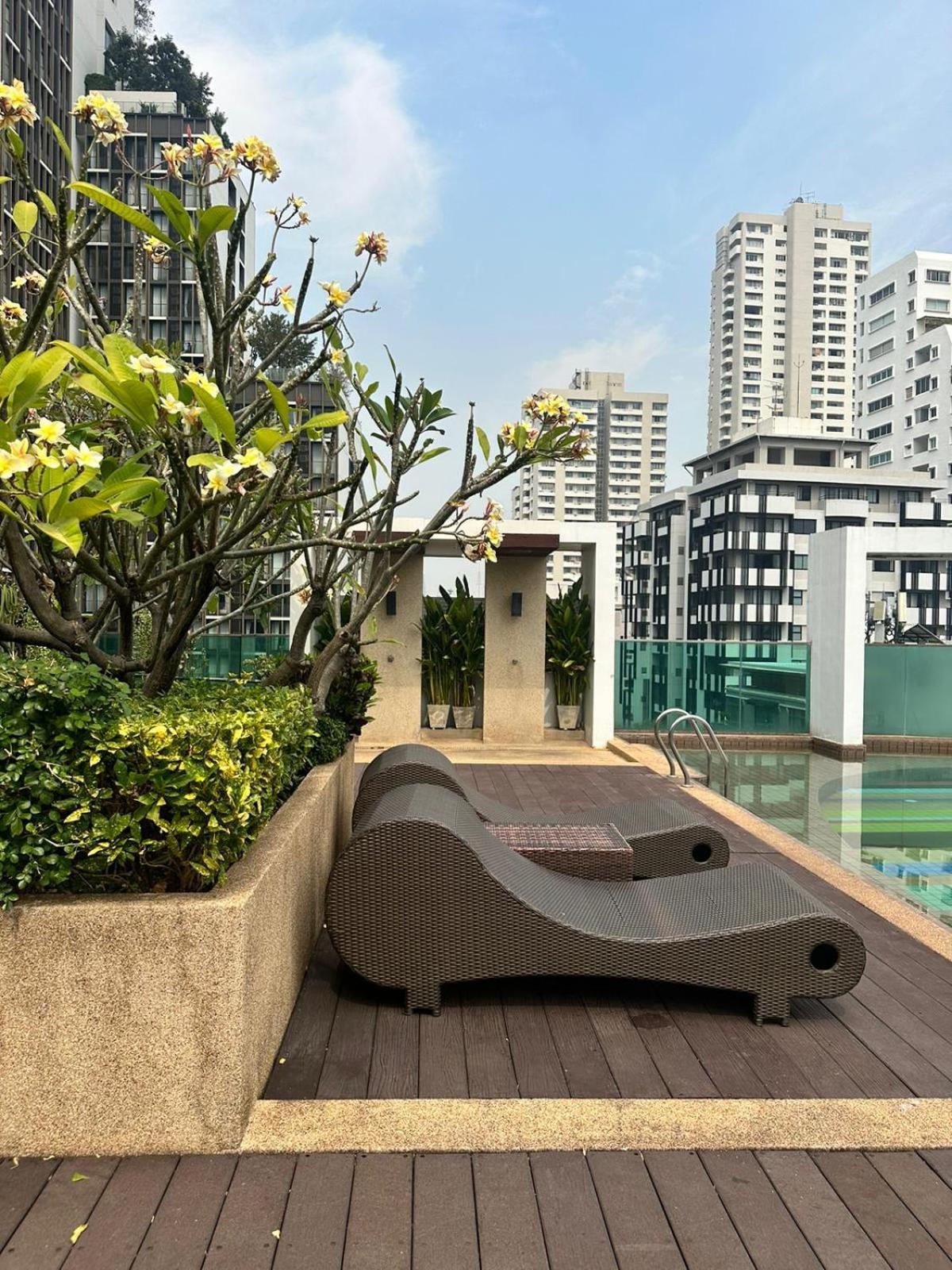Spacious Sukhumvit Near Emquartier *
