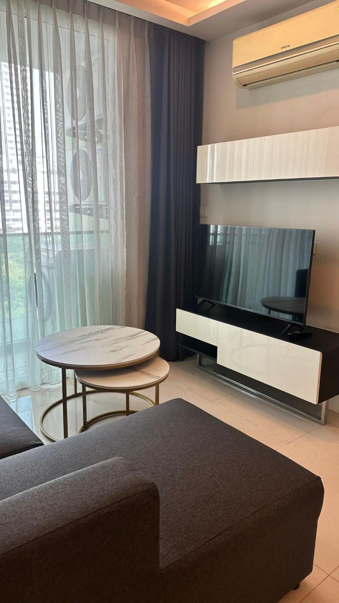Spacious Sukhumvit Near Emquartier Bangkok