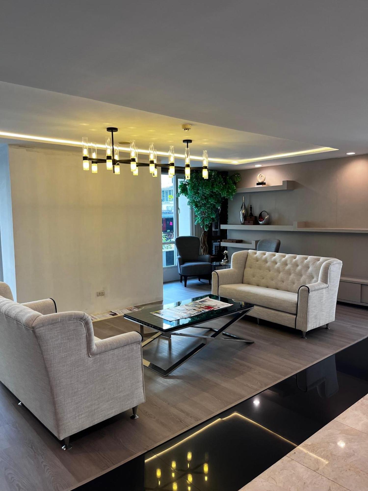 Spacious Sukhumvit Near Emquartier Apartment Bangkok