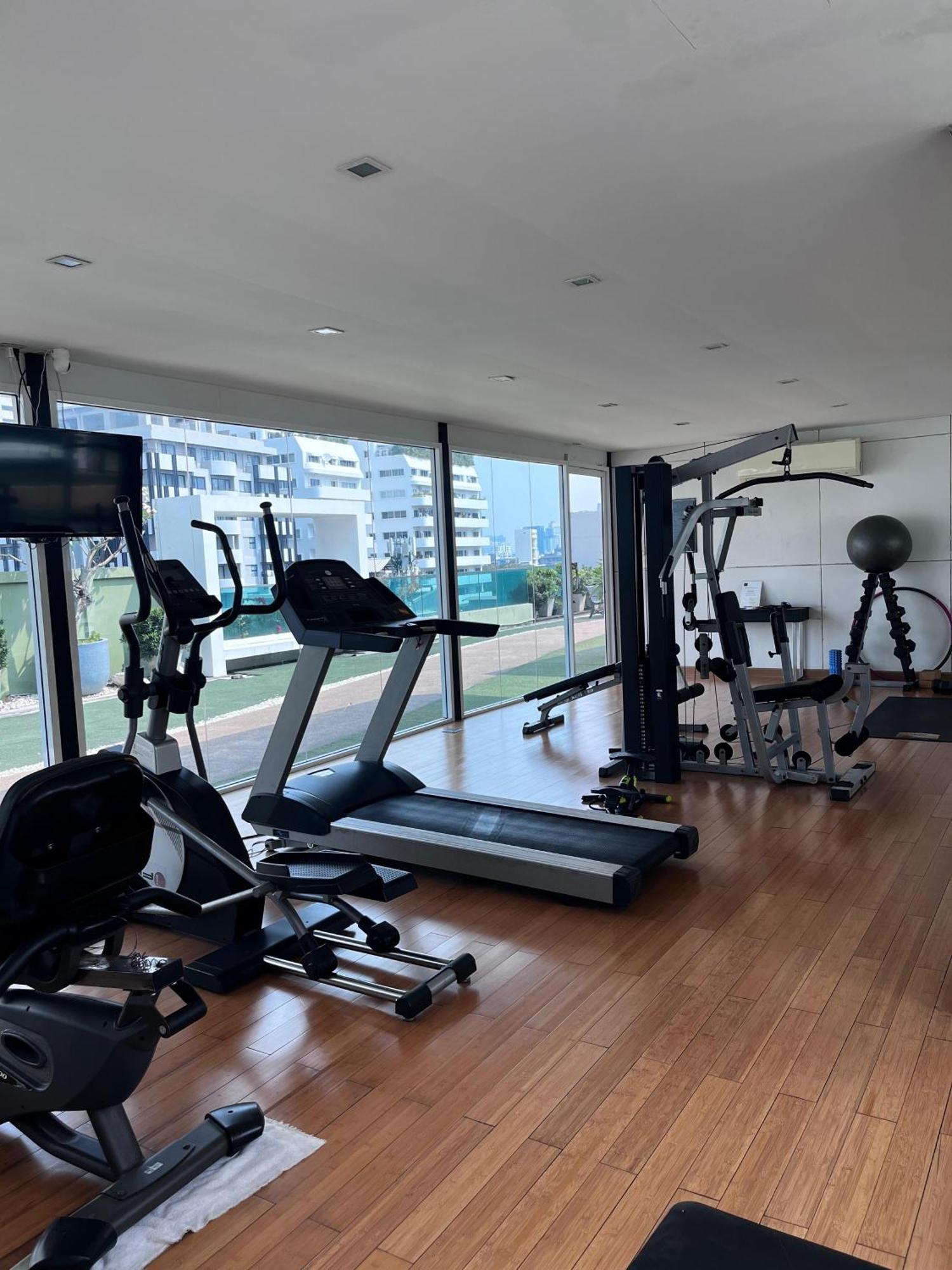 Spacious Sukhumvit Near Emquartier