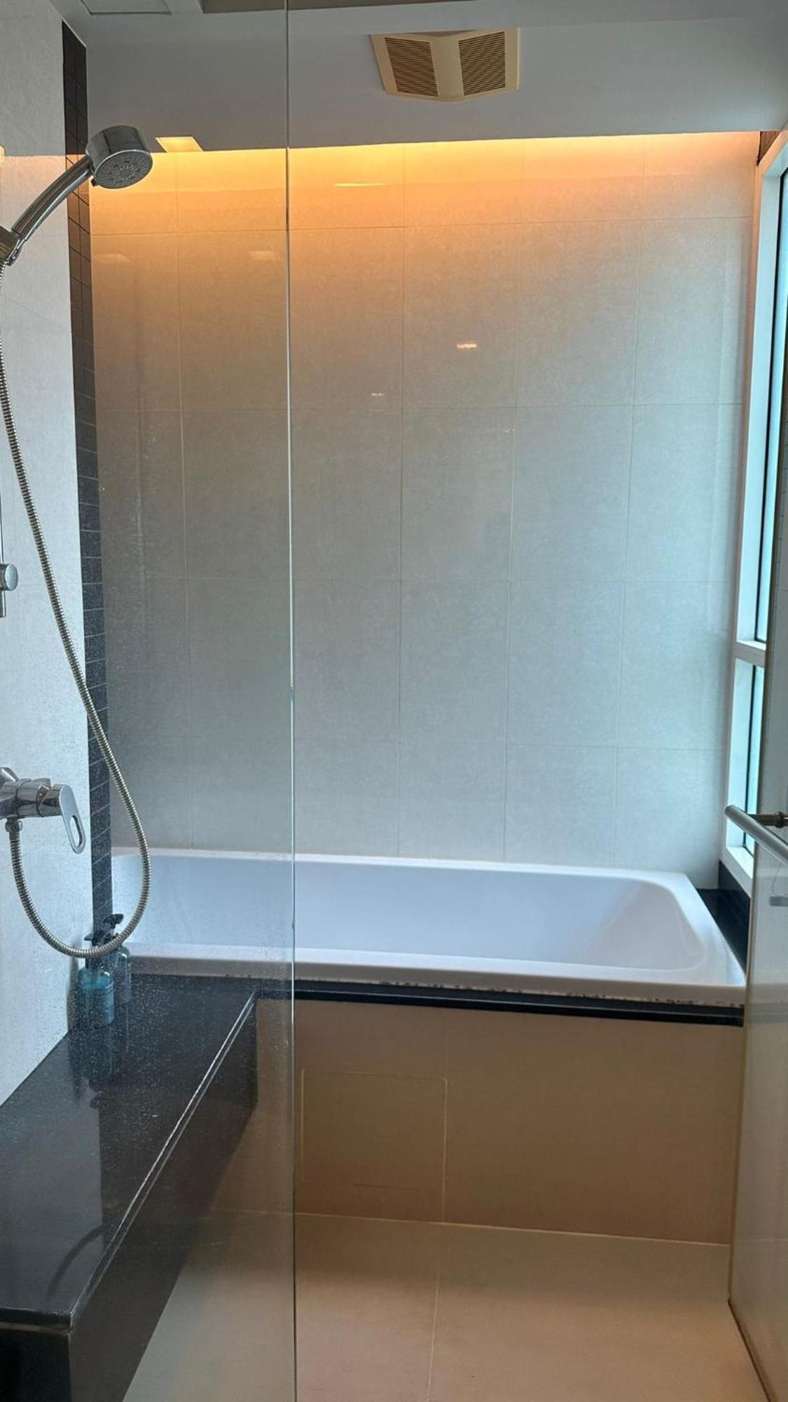 Spacious Sukhumvit Near Emquartier Bangkok