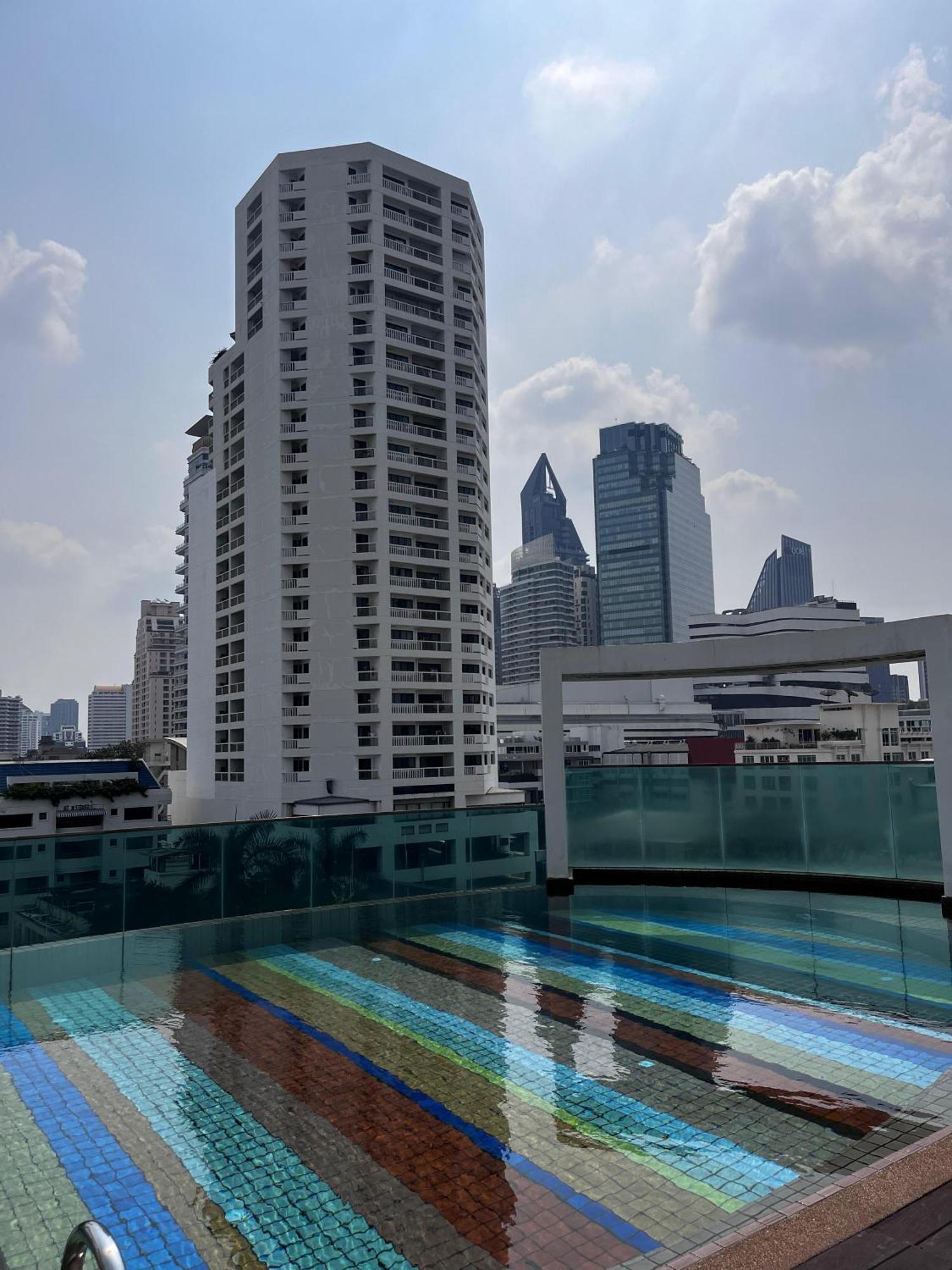 Spacious Sukhumvit Near Emquartier Apartment