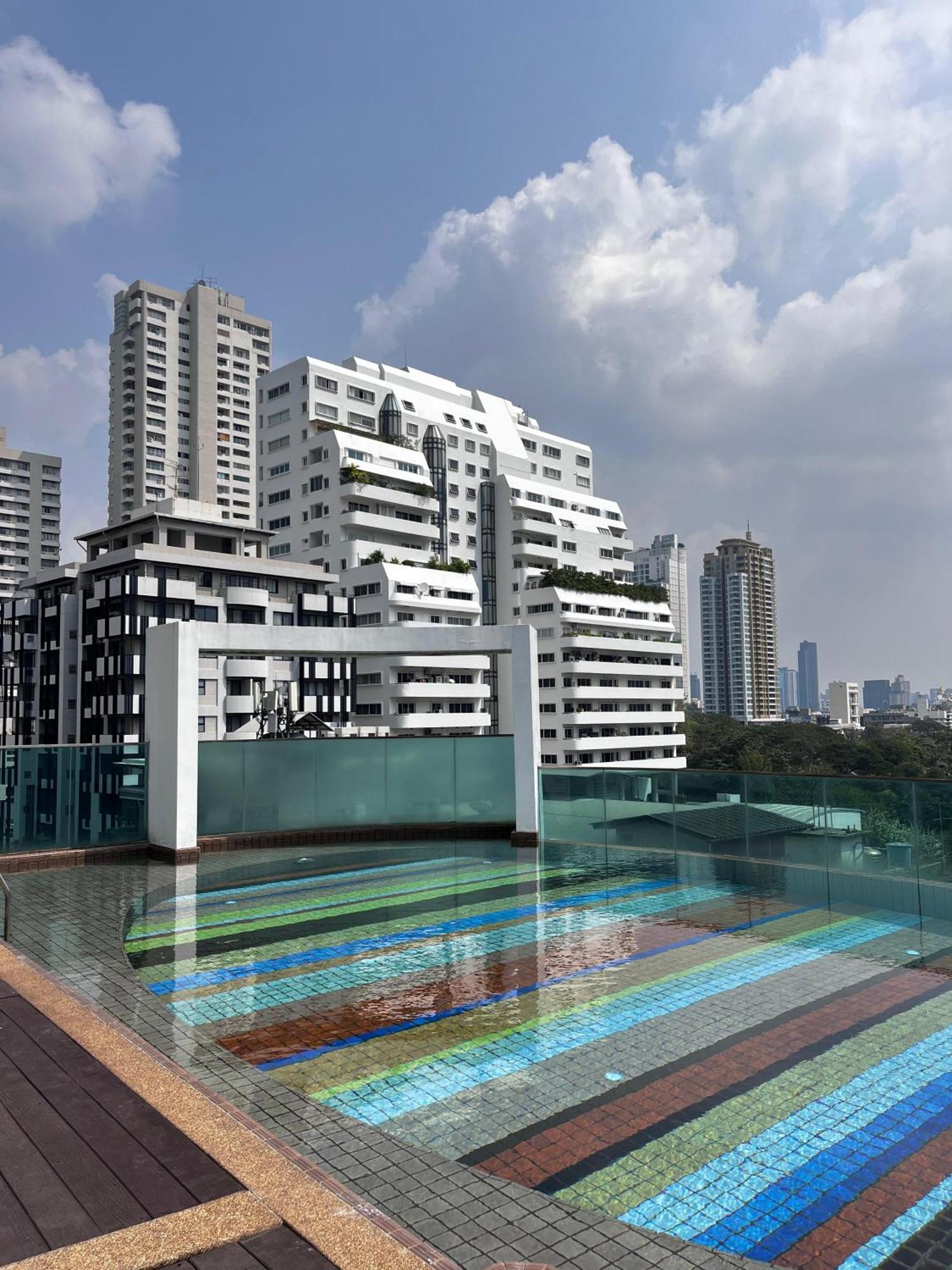 Spacious Sukhumvit Near Emquartier Bangkok
