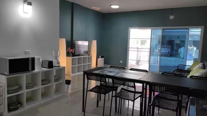 Guest house The Cozy Place 105 Private 3 Beds 3 Baths Lasalle *