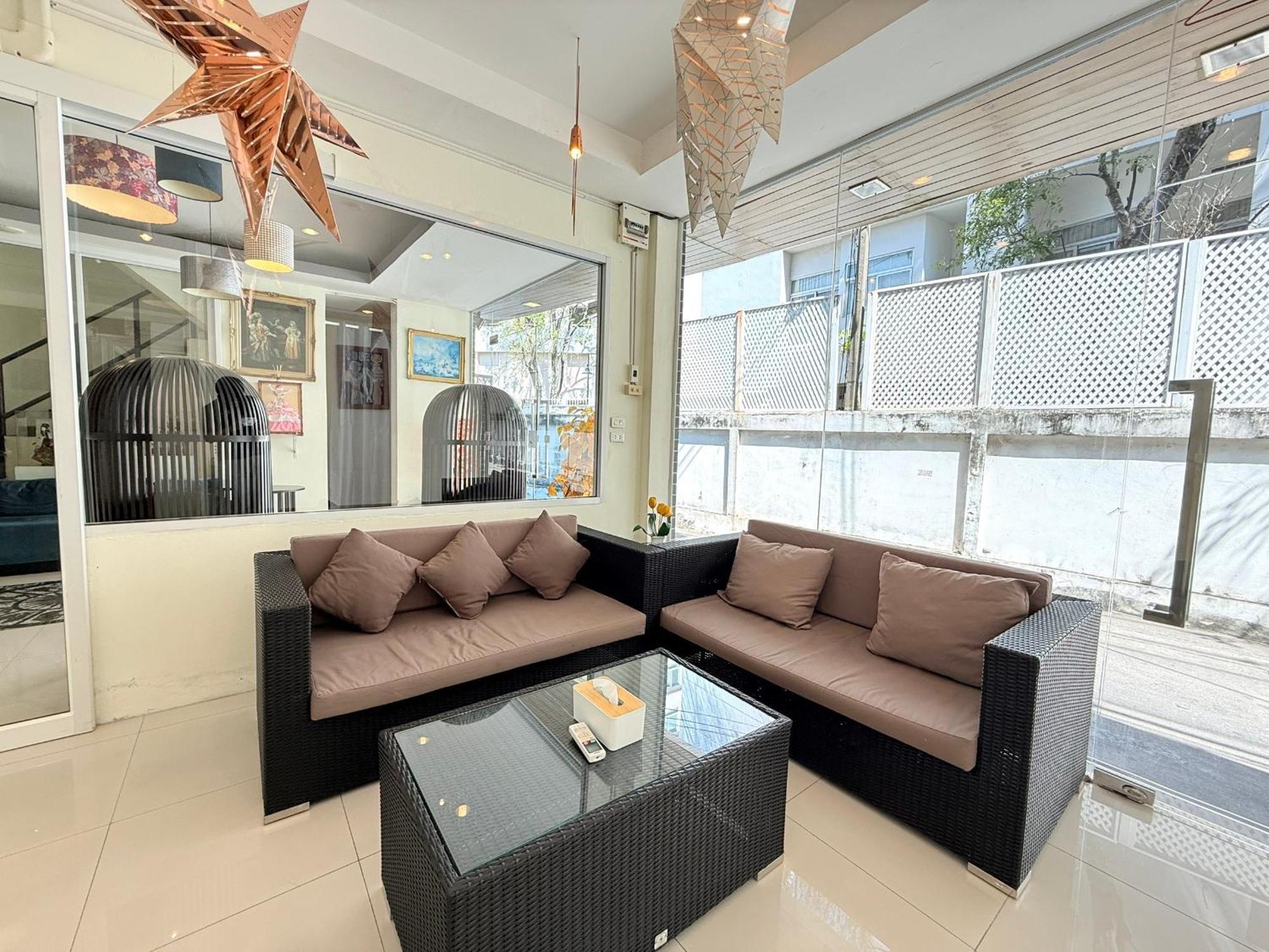River Loka 3* Bangkok