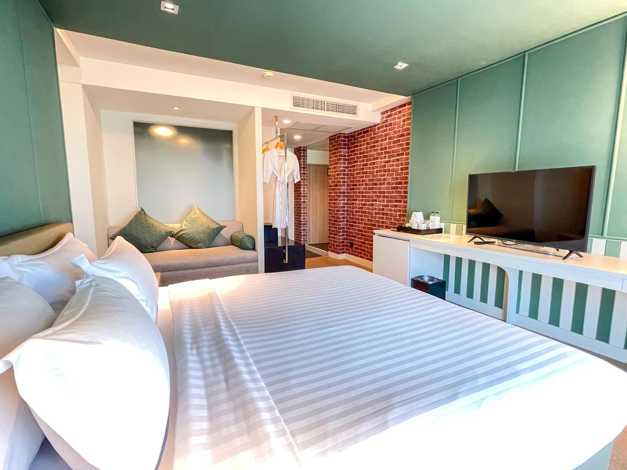 Happihaus Hotel 4*