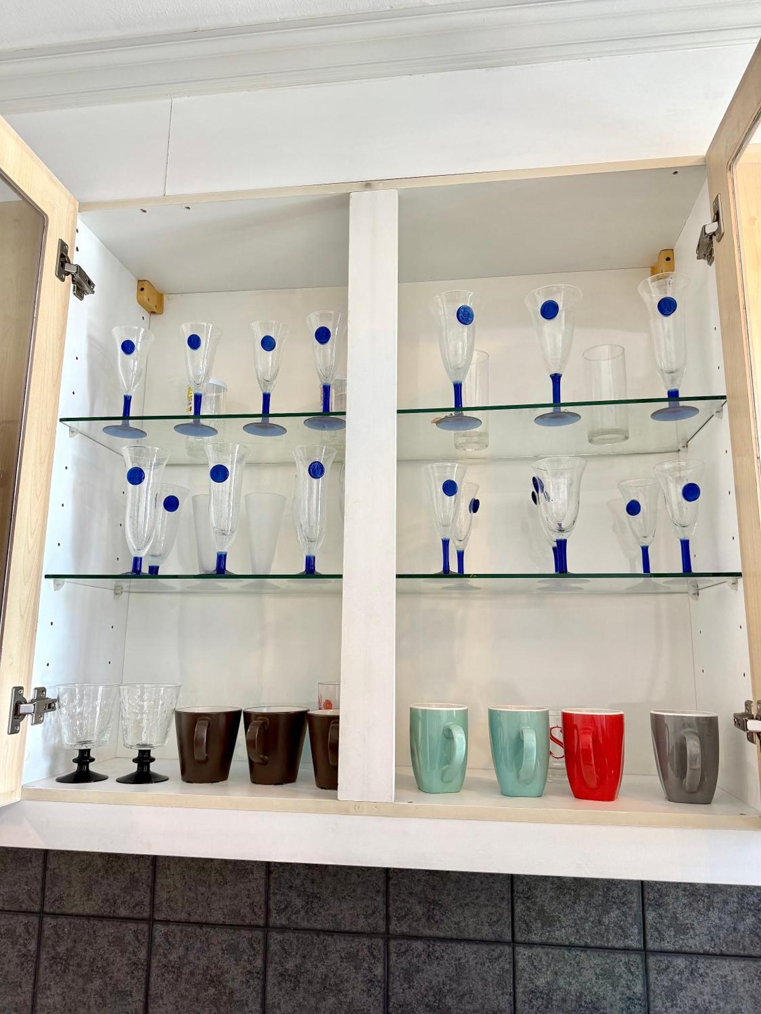 Samsen Spacious 2br Contemporary Thai Style Apartemen