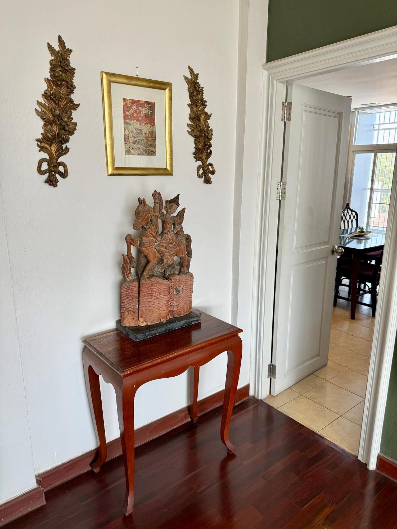 Samsen Spacious 2br Contemporary Thai Style