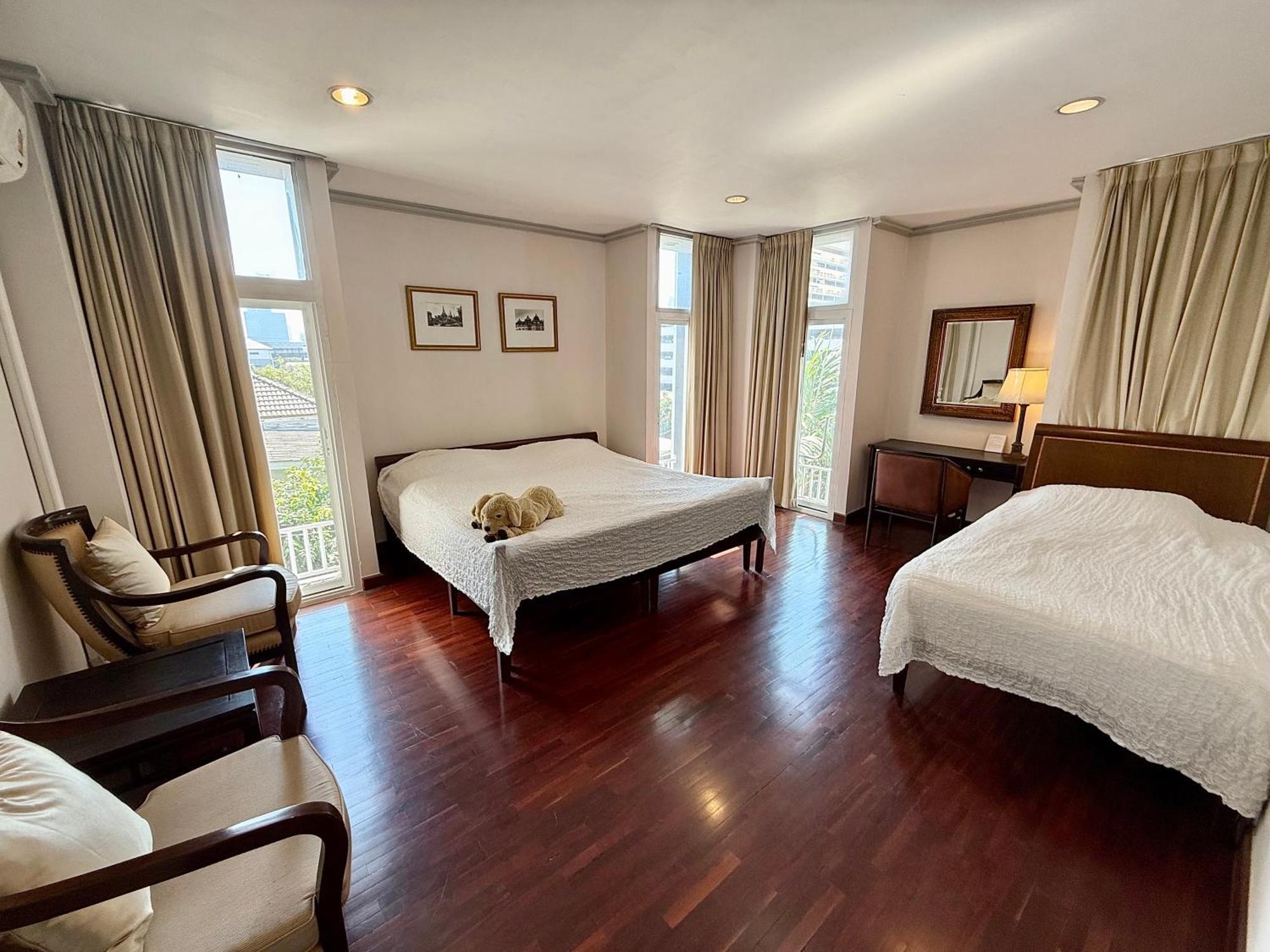 Apartemen Samsen Spacious 2br Contemporary Thai Style