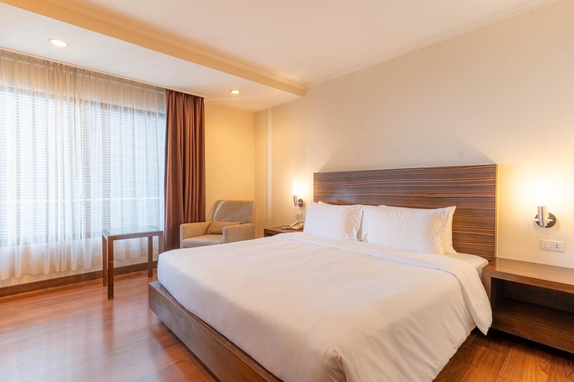 Hotel Journeyhub Sukhumvit 26, - Formerly St Bangkok