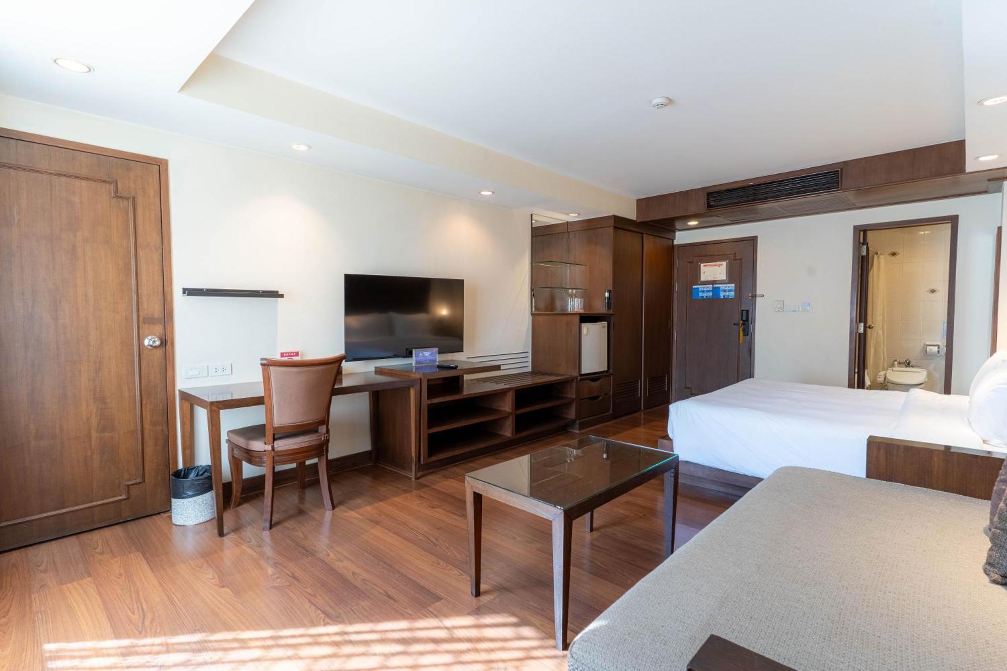 Hotel Journeyhub Sukhumvit 26, - Formerly St Bangkok