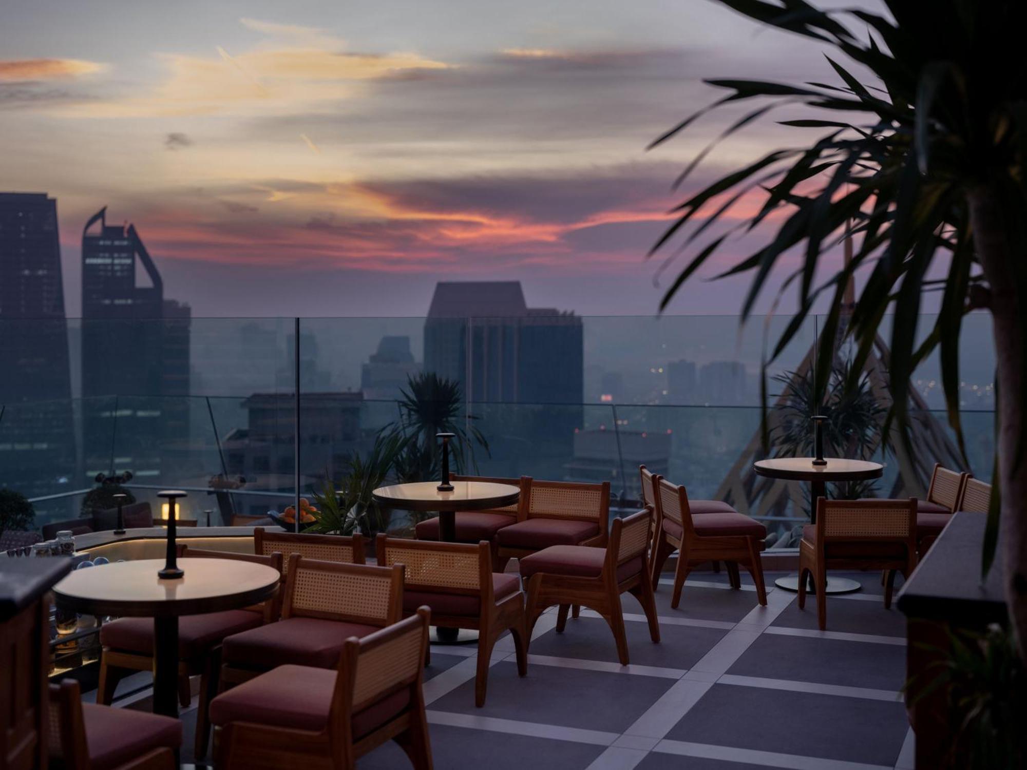 Dusit Thani 5* Bangkok