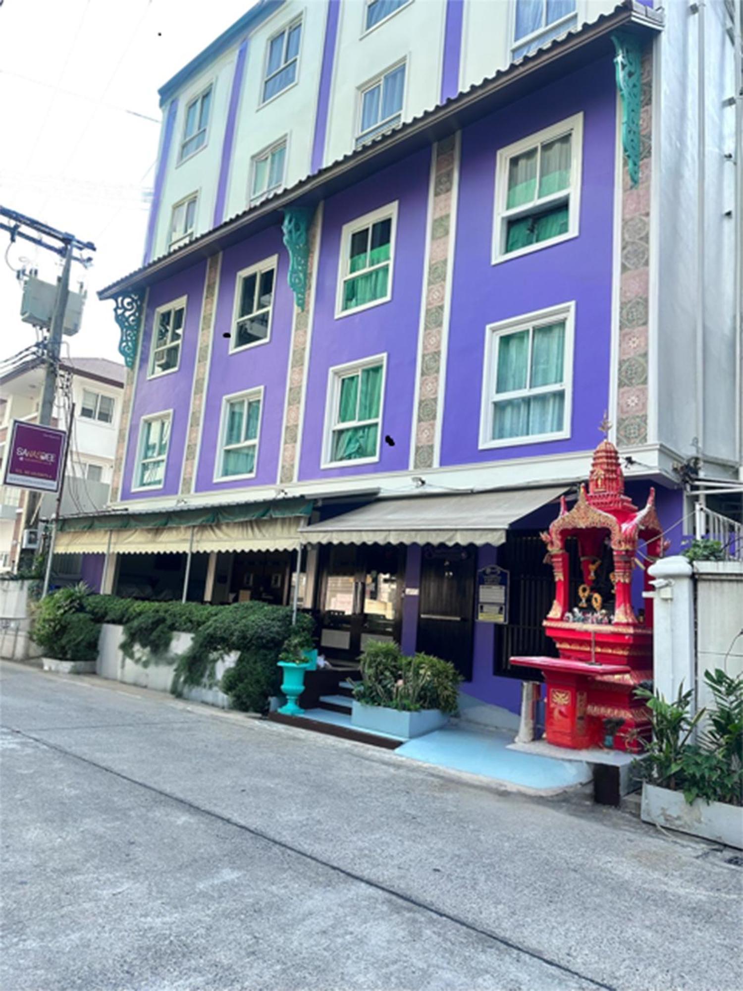Sawasdee @ Sukhumvit Soi 8 Hotel
