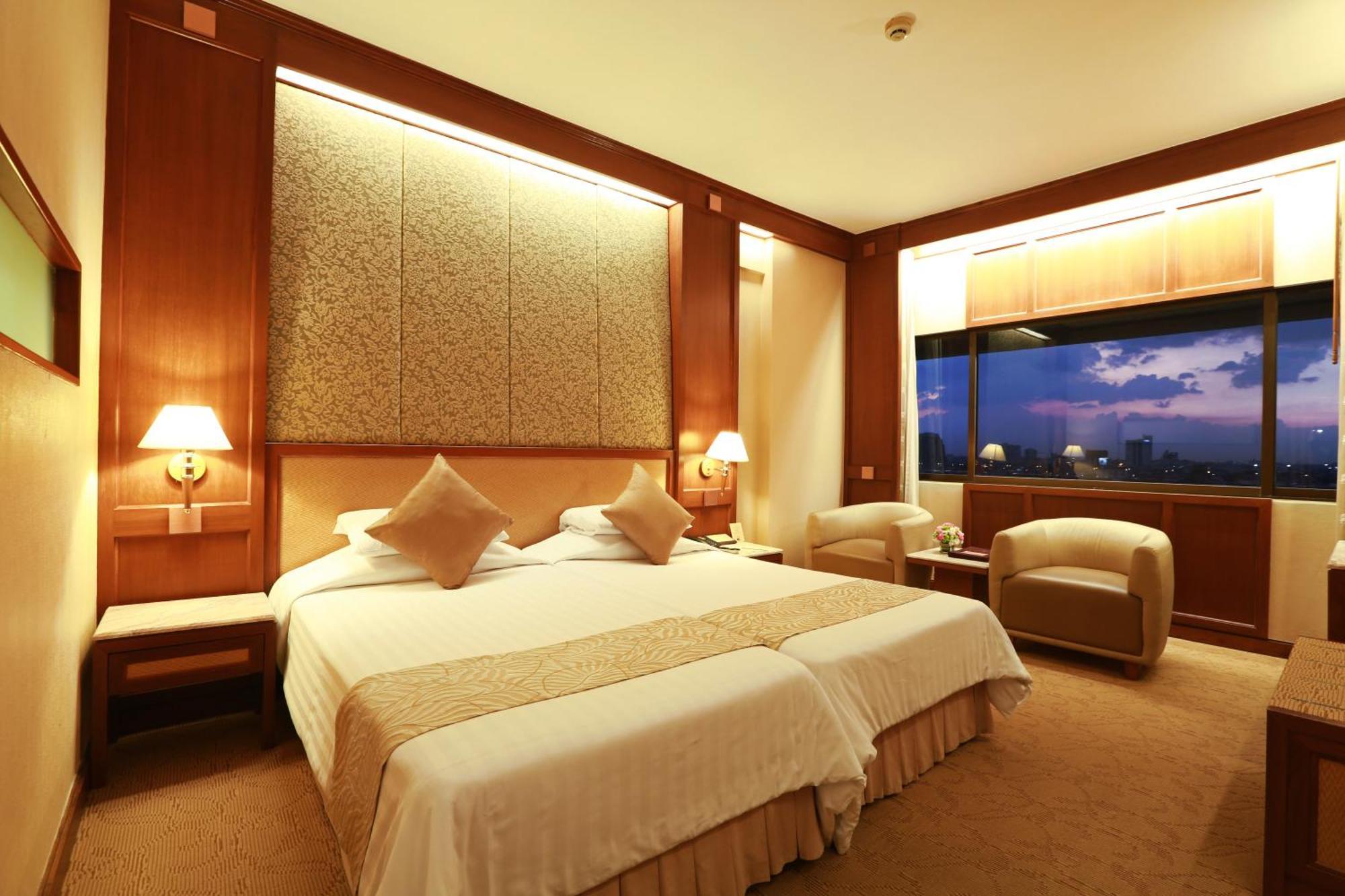 Asia 4*