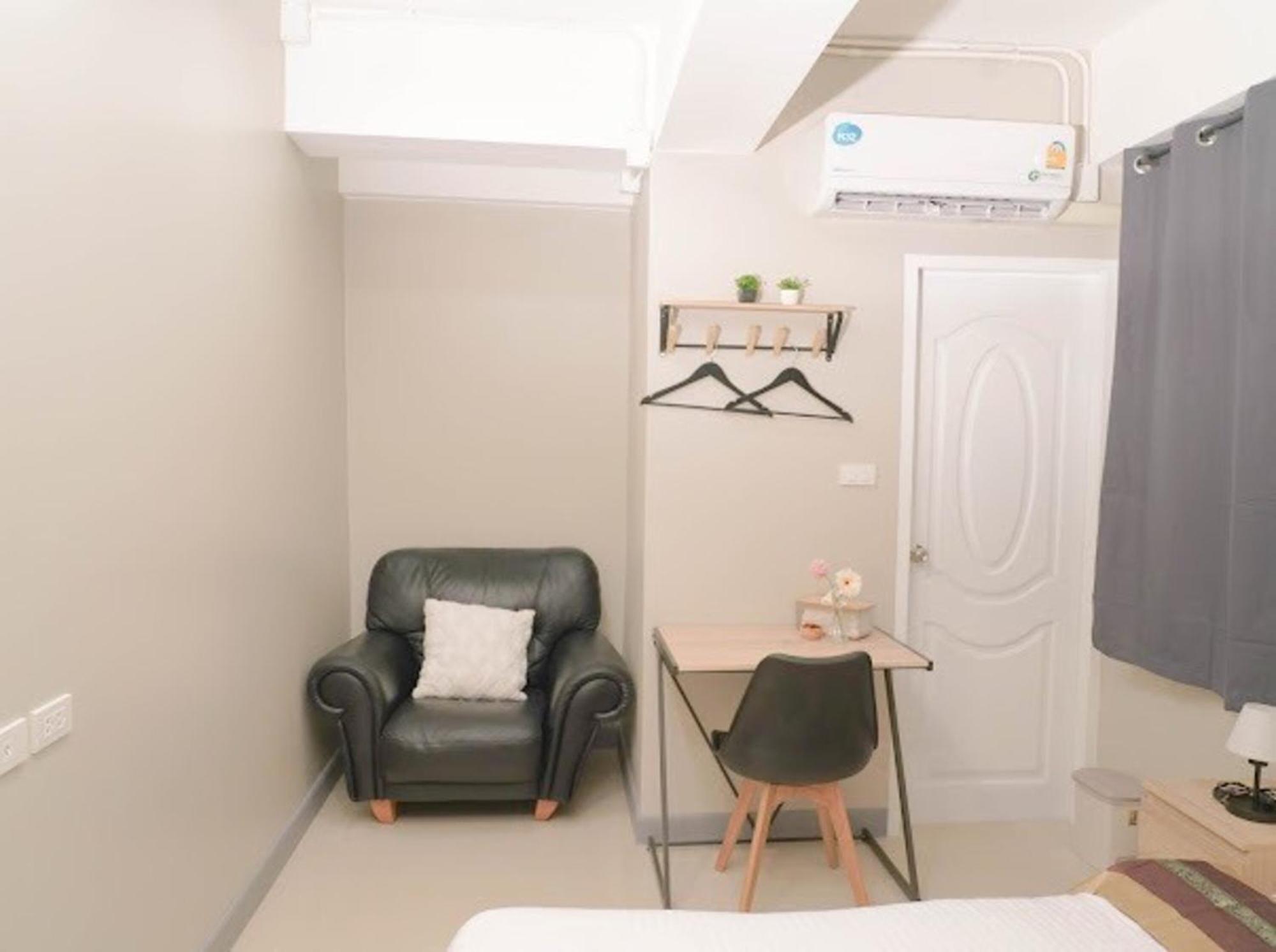 Bnb98 Silom 3*