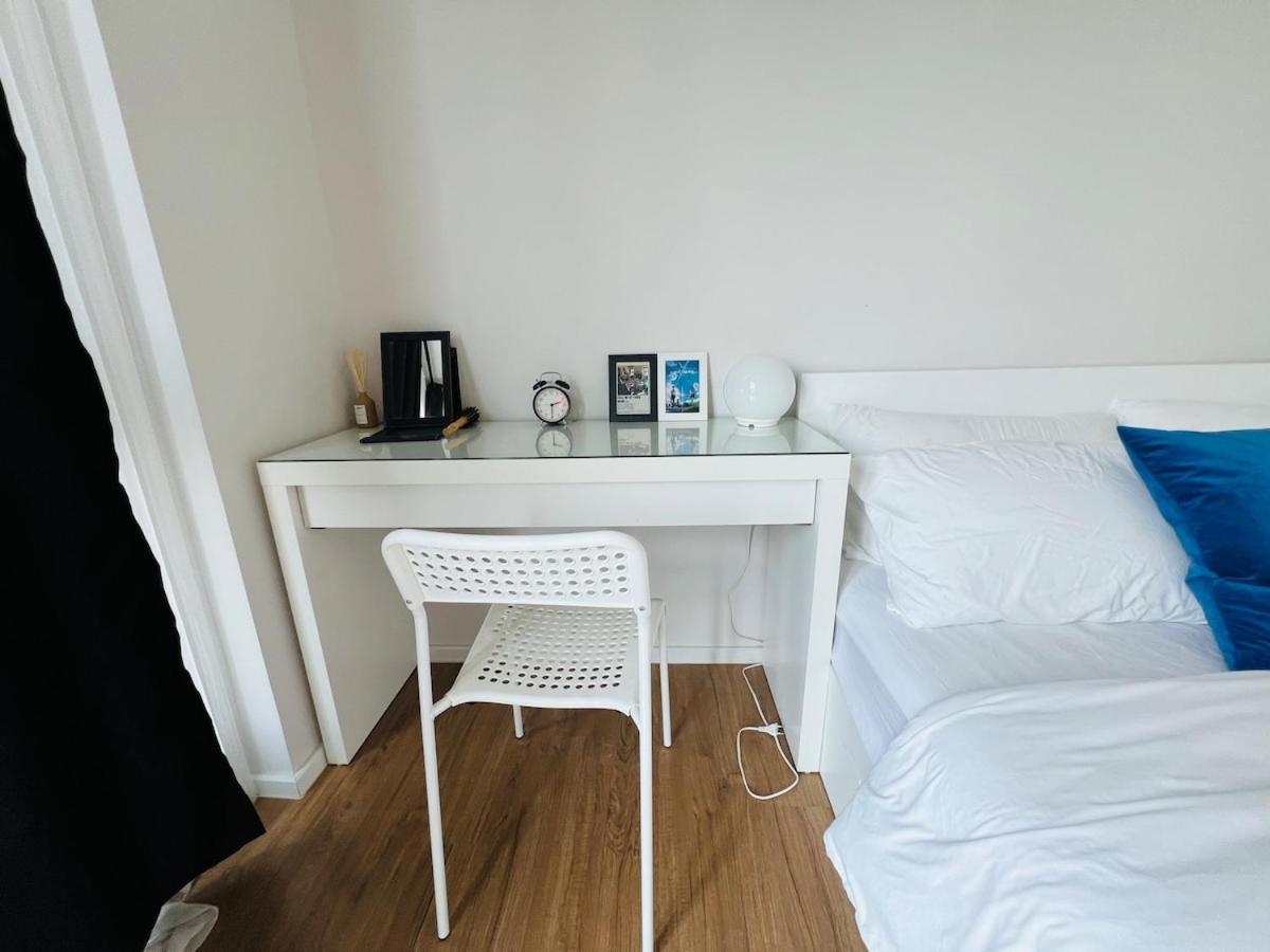 Stylish2bd Pool&gym Near Airport