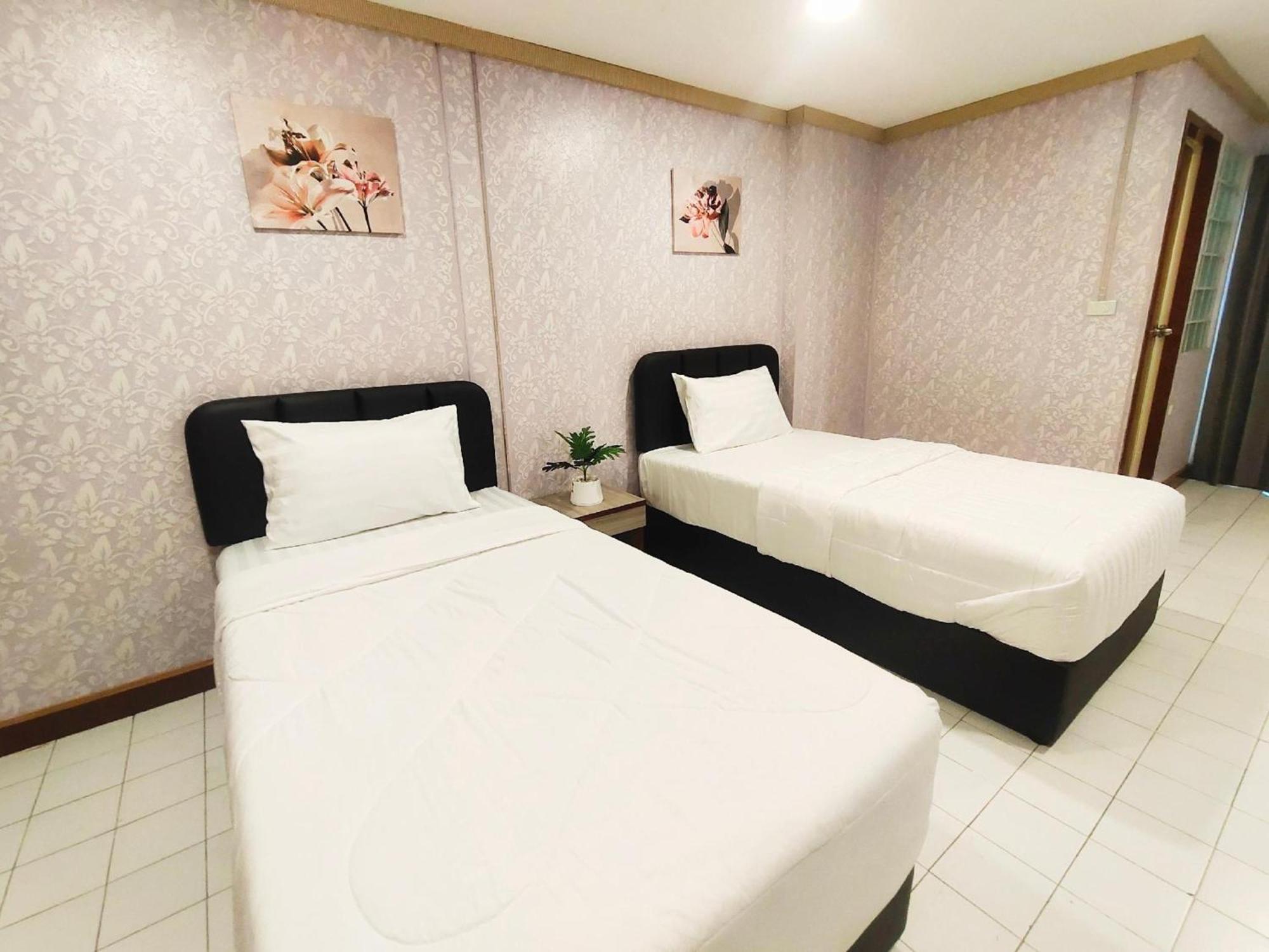 Hotel Oyo 75446 Travis Inthamara 49 2*