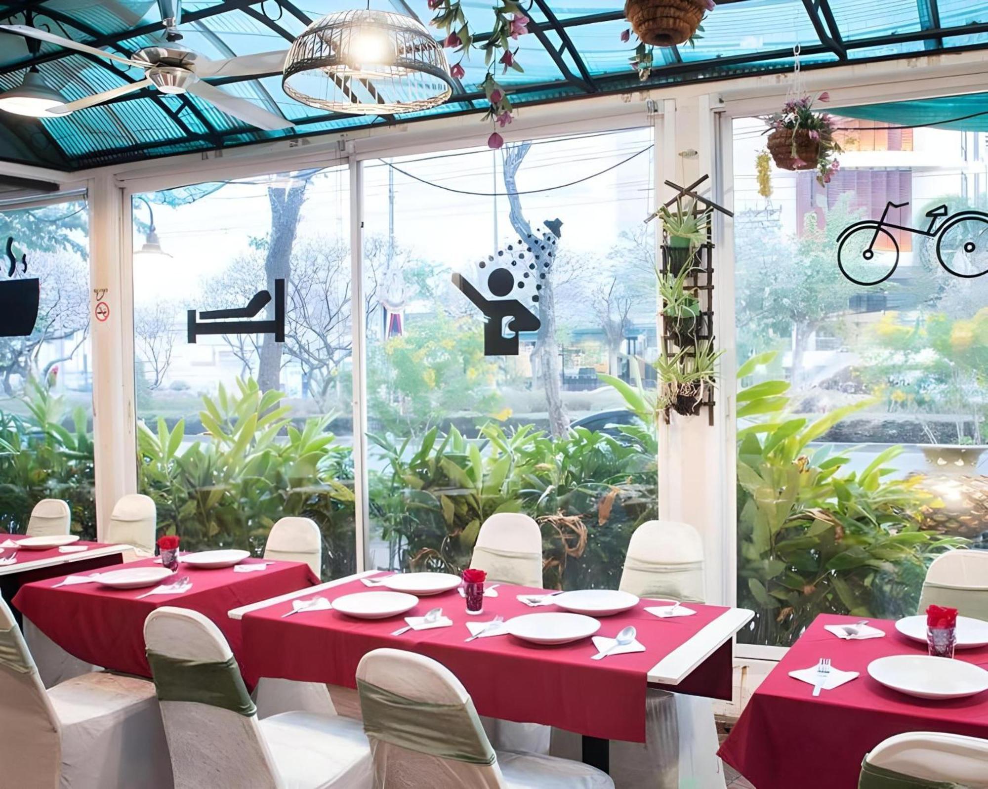 Collection O Howard Square Boutique Hotel Bangkok