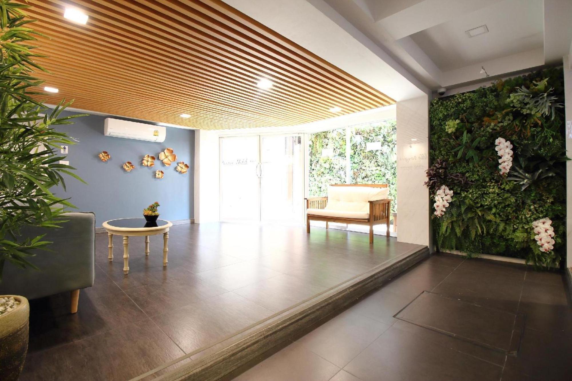 Hotel Super Oyo 483 Pannee Khaosan 2*