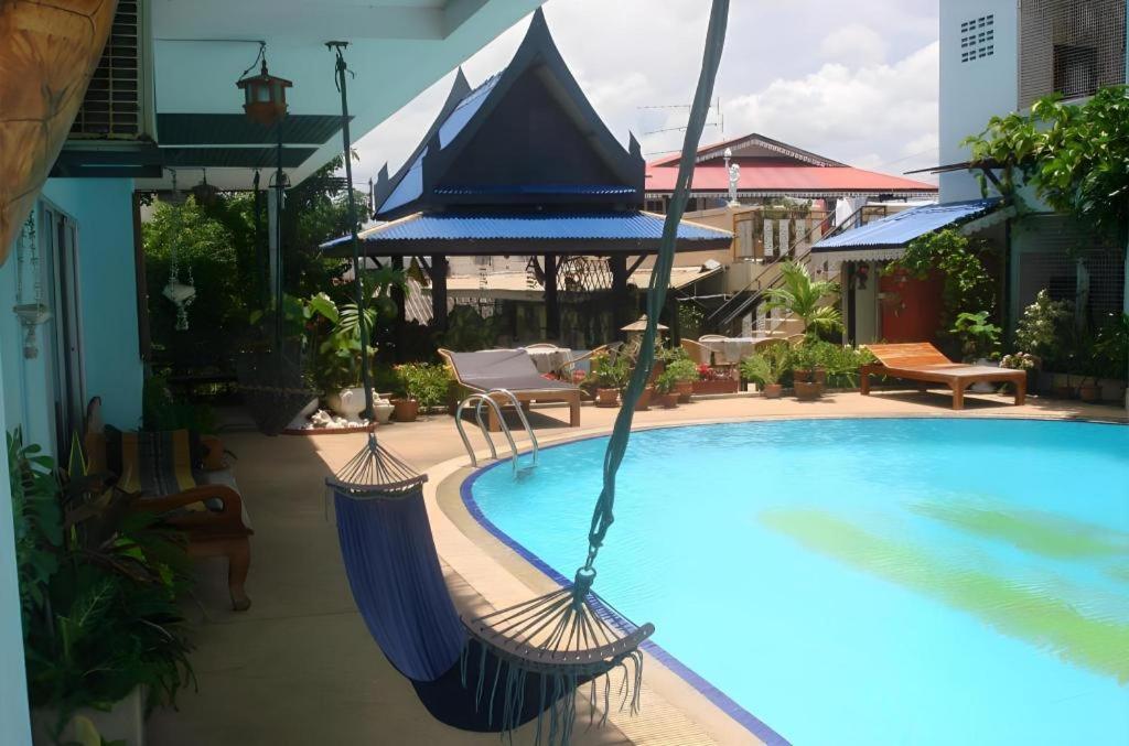 Sananwan Palace Hotel Bangkok