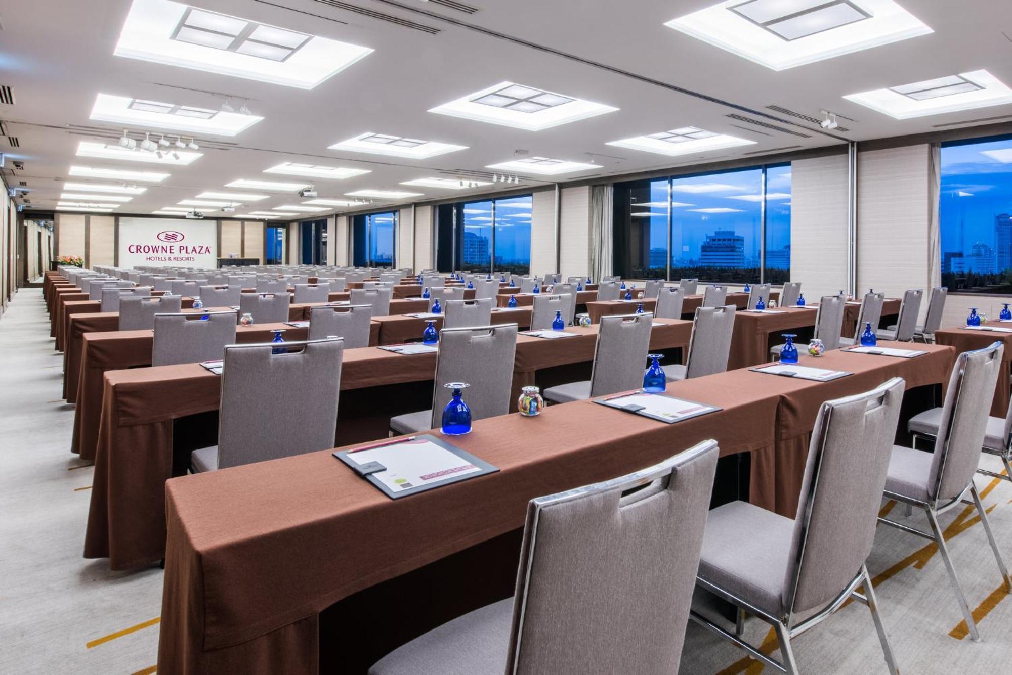Hotel Crowne Plaza Lumpini Park By Ihg Bangkok