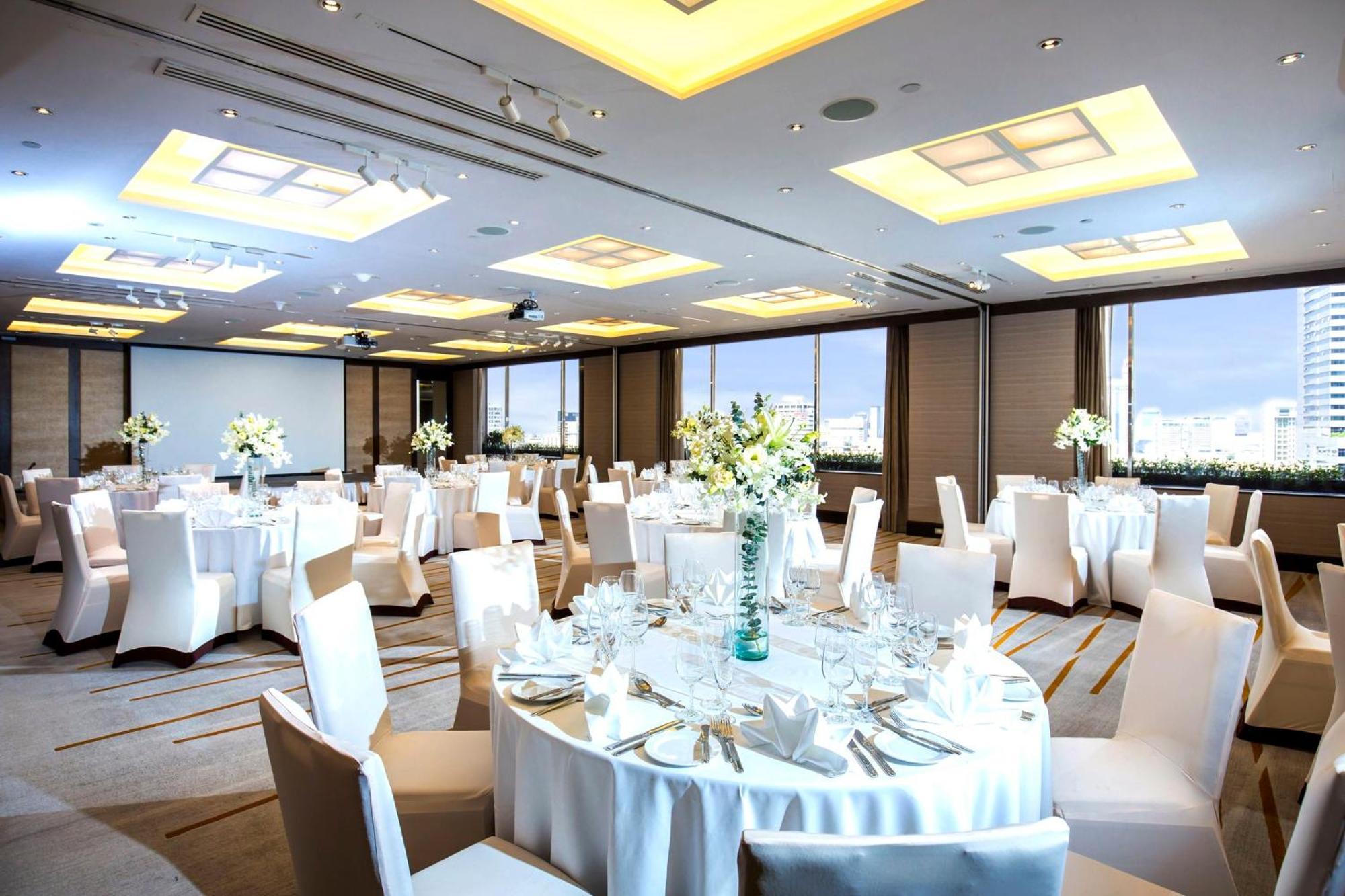 Hotel Crowne Plaza Lumpini Park By Ihg Bangkok