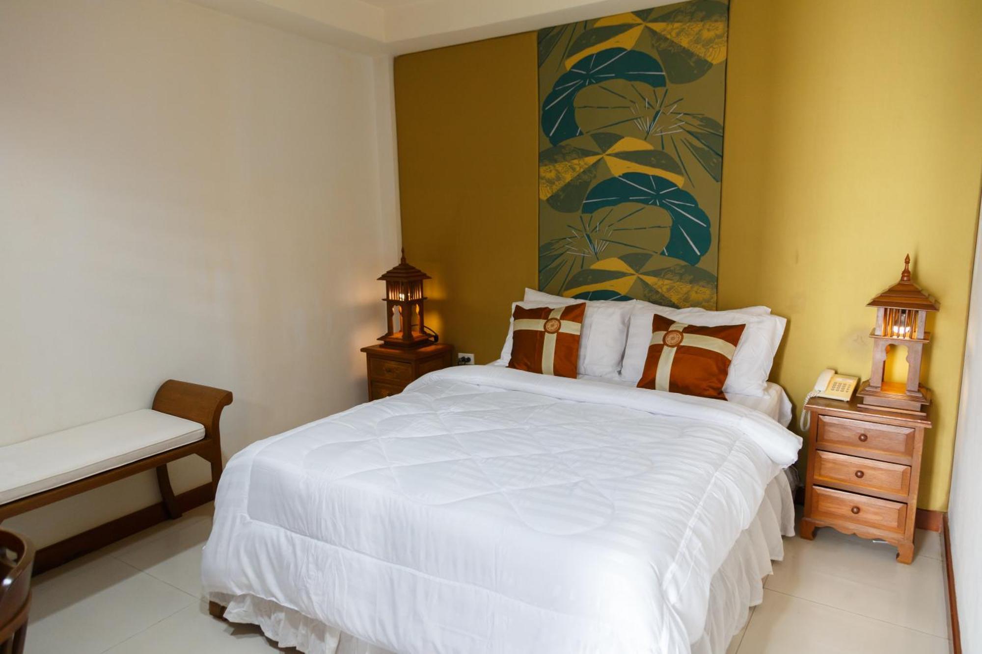 Upar Silom Hotel