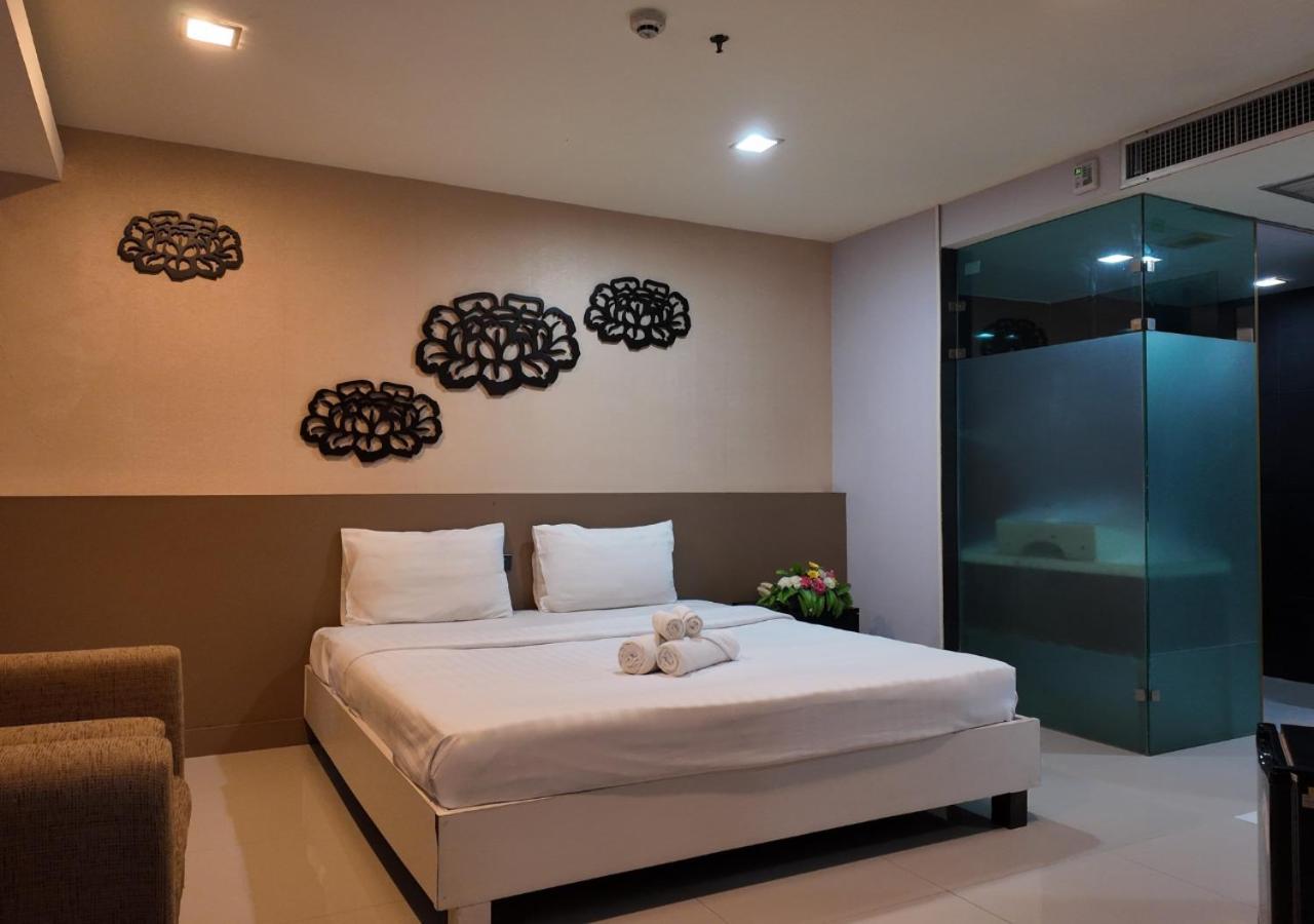 The Grand Lunara Hotel At Srinakarin 5* Bangkok