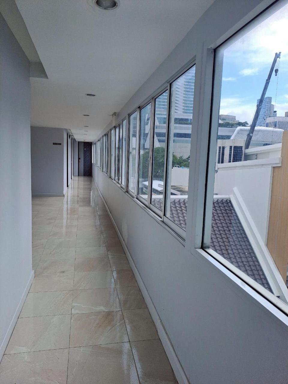 Nantra Ploenchit Bangkok
