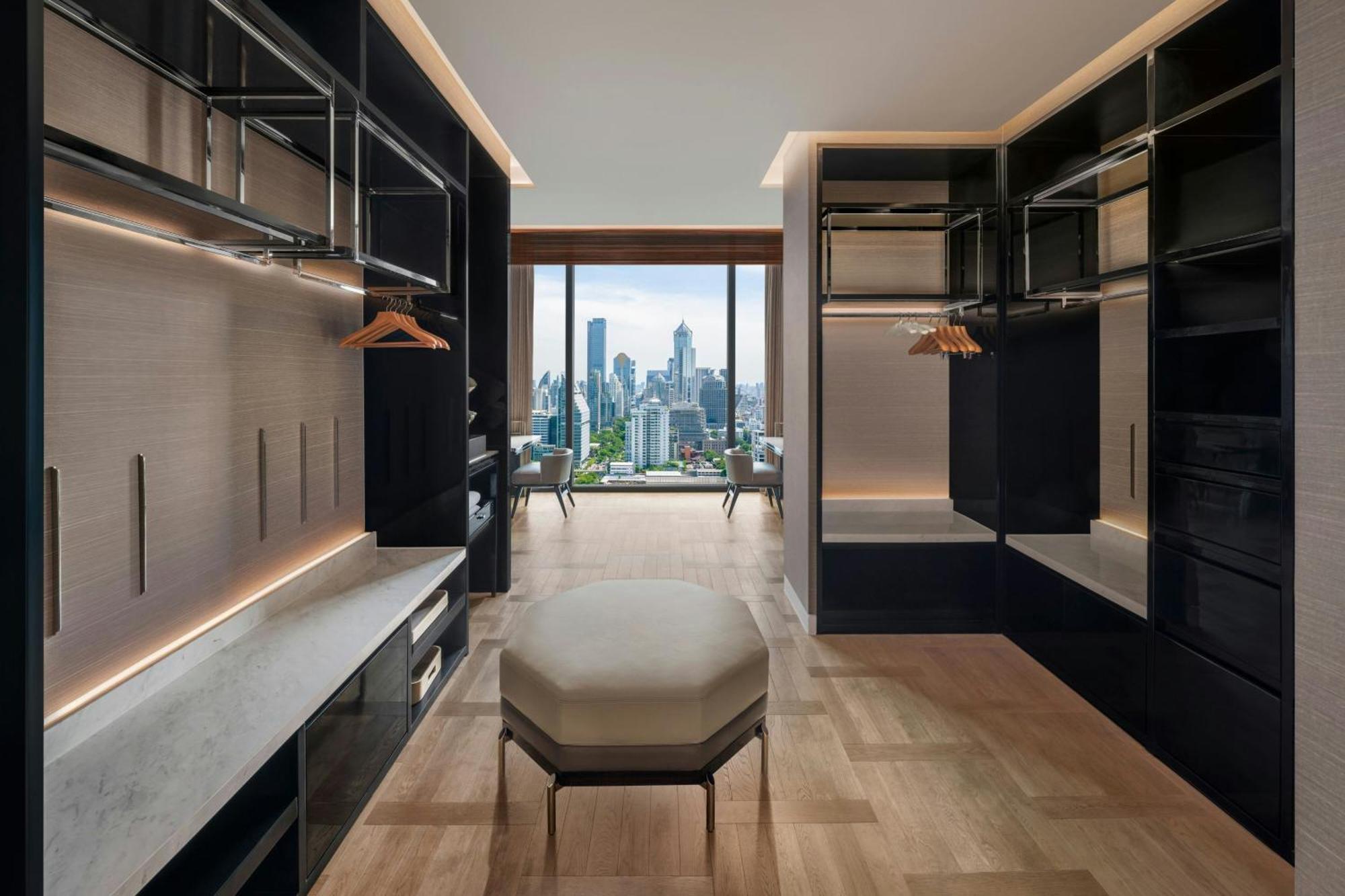 The Ritz-carlton, Hotel Bangkok