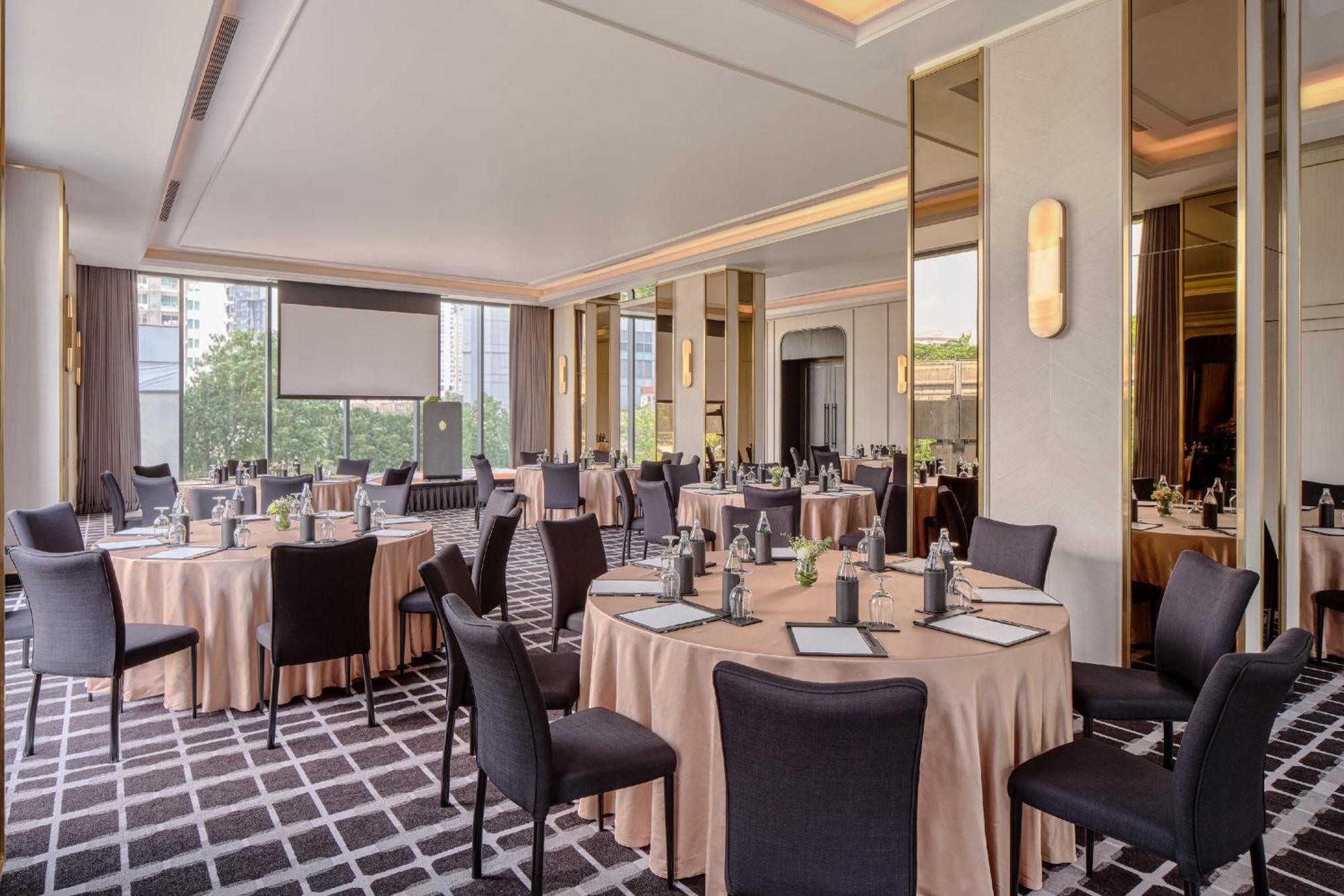 Hotel Intercontinental Sukhumvit By Ihg
