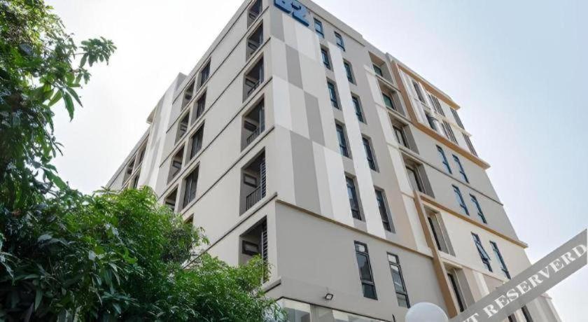 Hotel B2 Huai Khwang Premier 3*