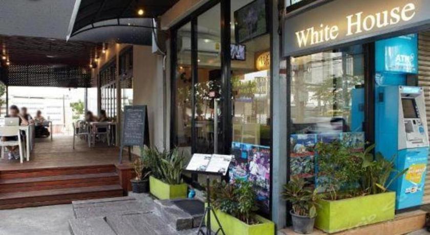 White House Asoke Sukhumvit 18 Hotel Bangkok