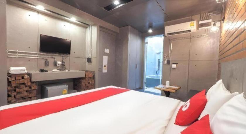 Oyo 75368 Demadre Hotel Bangkok