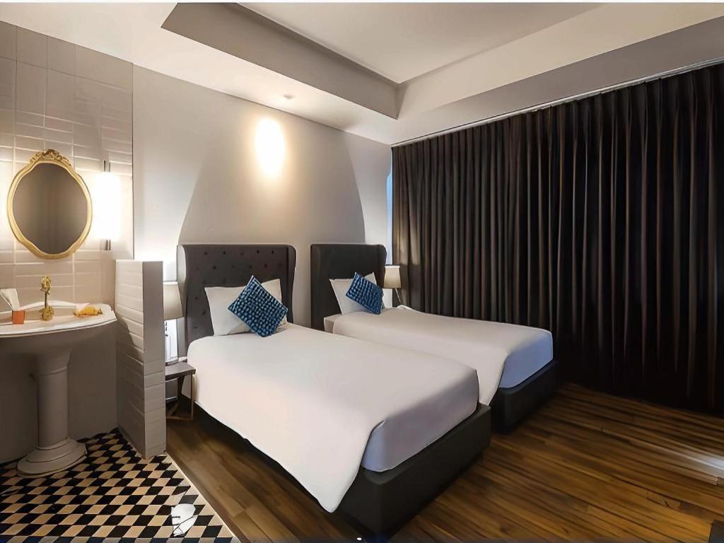 Hotel First House 3*